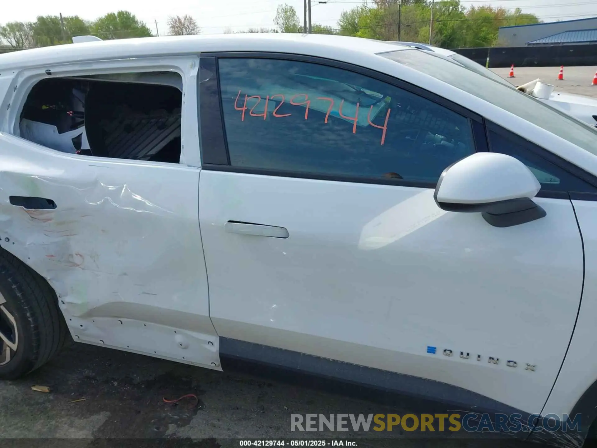 13 fotografías del automóvil dañado 3GN7DLRP1SS142641 CHEVROLET EQUINOX EV 2025