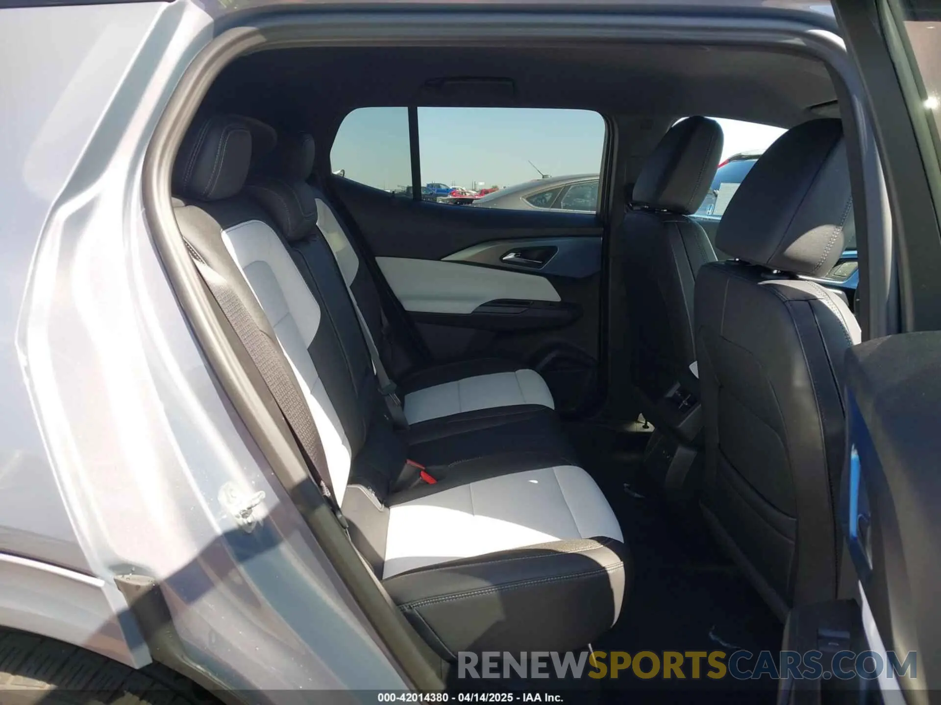 8 fotografías del automóvil dañado 3GN7DLRP6SS145485 CHEVROLET EQUINOX EV 2025