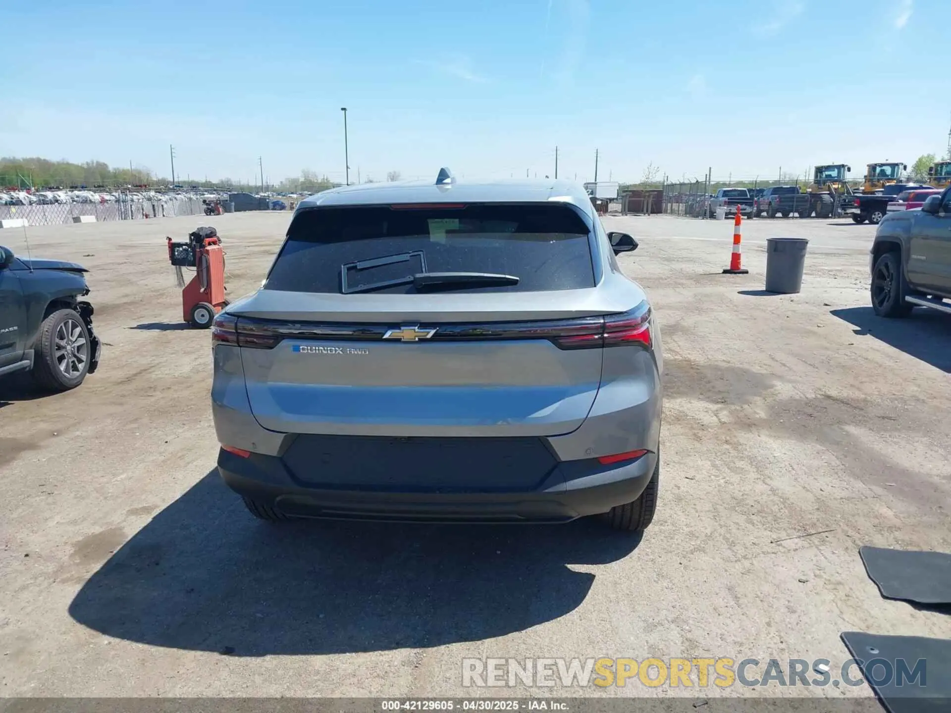 15 fotografías del automóvil dañado 3GN7DLRR9SS198571 CHEVROLET EQUINOX EV 2025