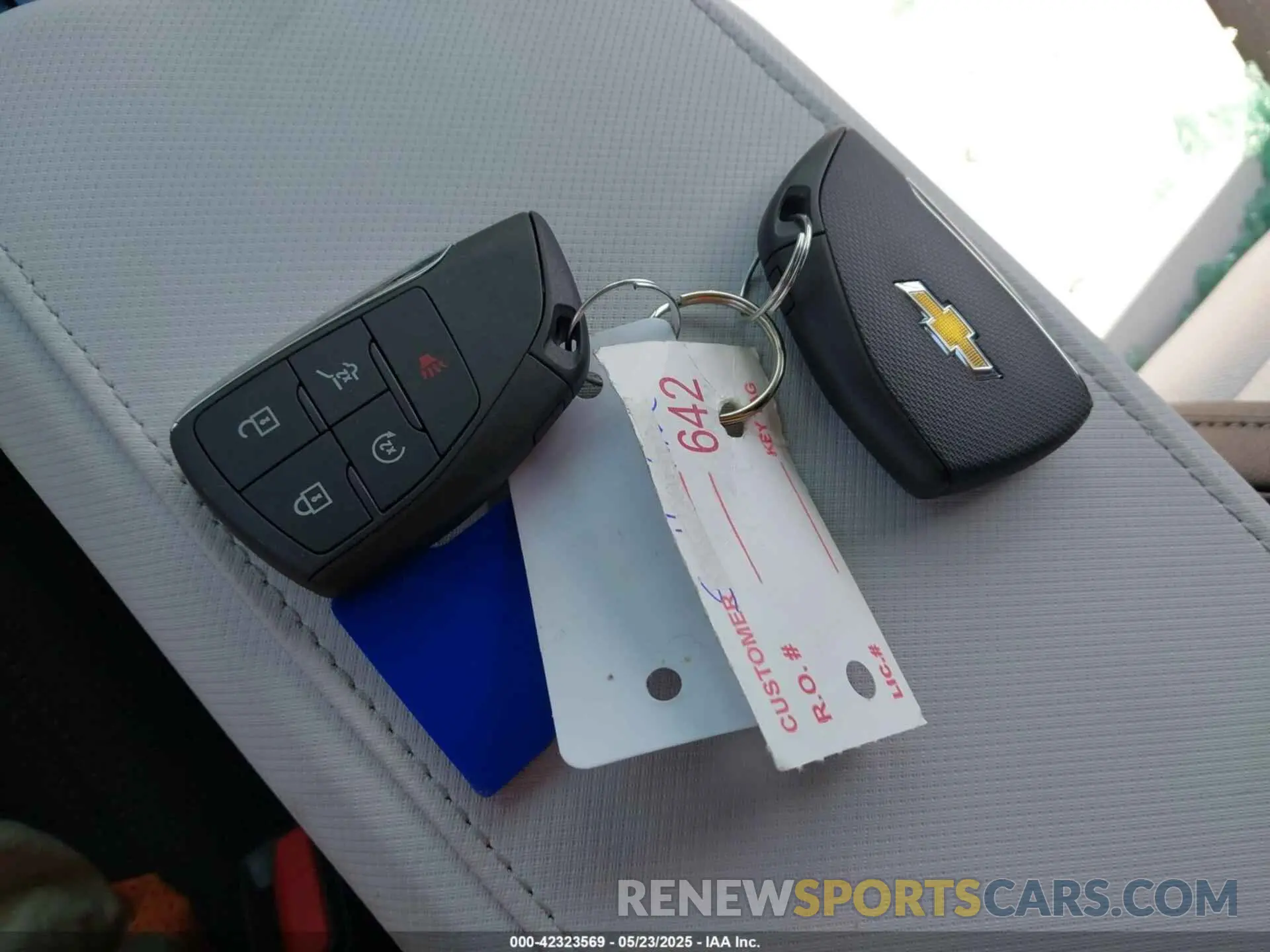 11 fotografías del automóvil dañado 3GN7DNRP3SS203130 CHEVROLET EQUINOX EV 2025