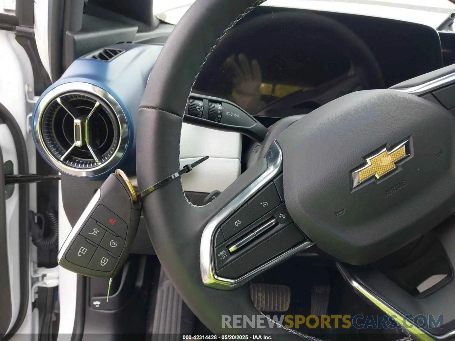 11 fotografías del automóvil dañado 3GN7DNRP5SS199243 CHEVROLET EQUINOX EV 2025