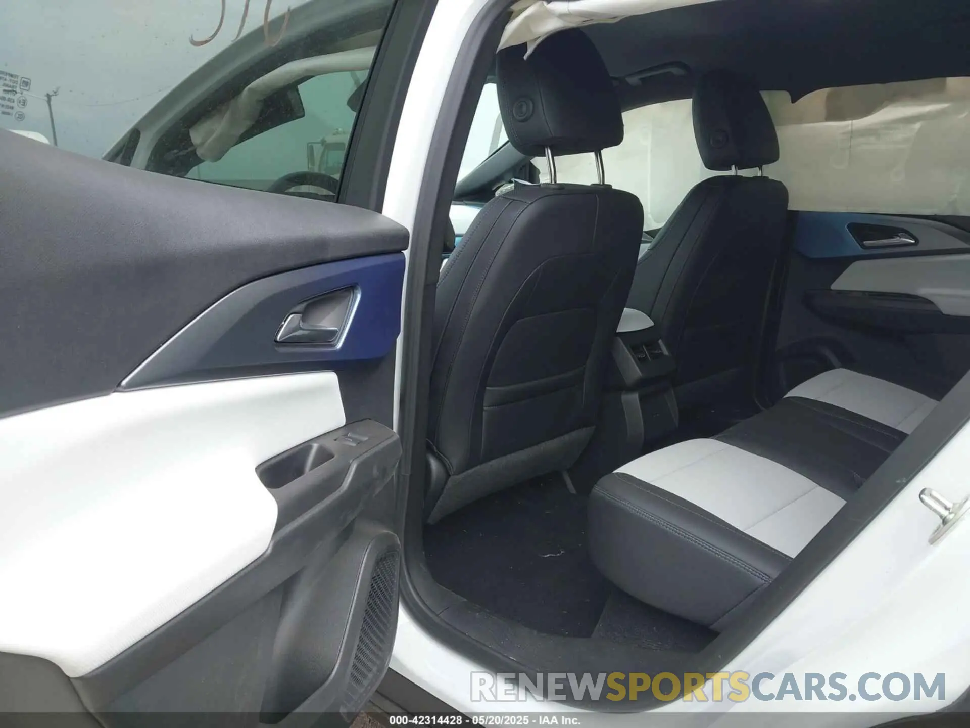 8 fotografías del automóvil dañado 3GN7DNRP5SS199243 CHEVROLET EQUINOX EV 2025