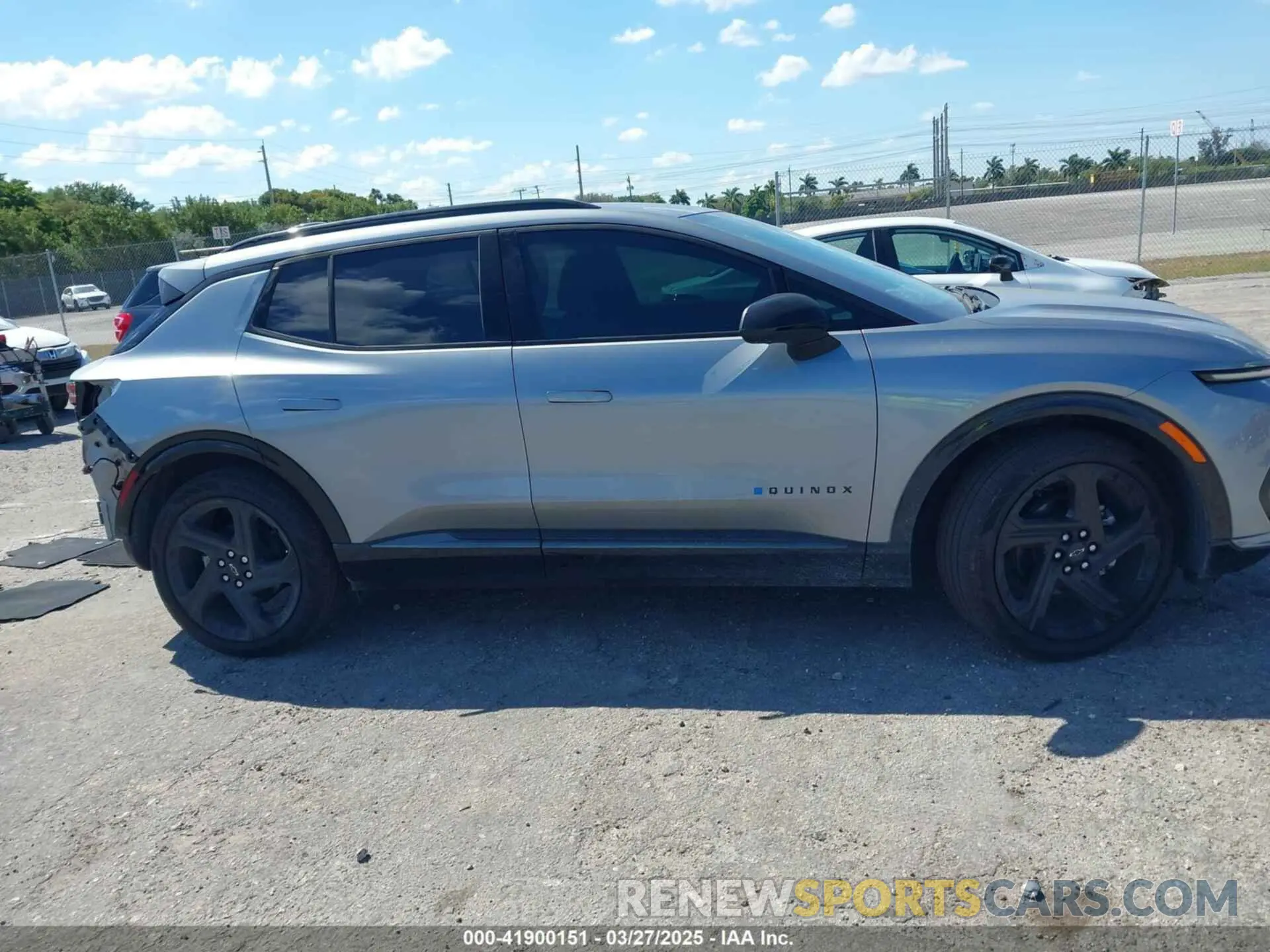 14 fotografías del automóvil dañado 3GN7DSRP1SS157246 CHEVROLET EQUINOX EV 2025