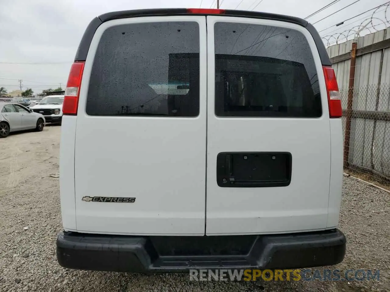 6 fotografías del automóvil dañado 1GAWGEFG1K1334129 CHEVROLET EXPRESS 2019