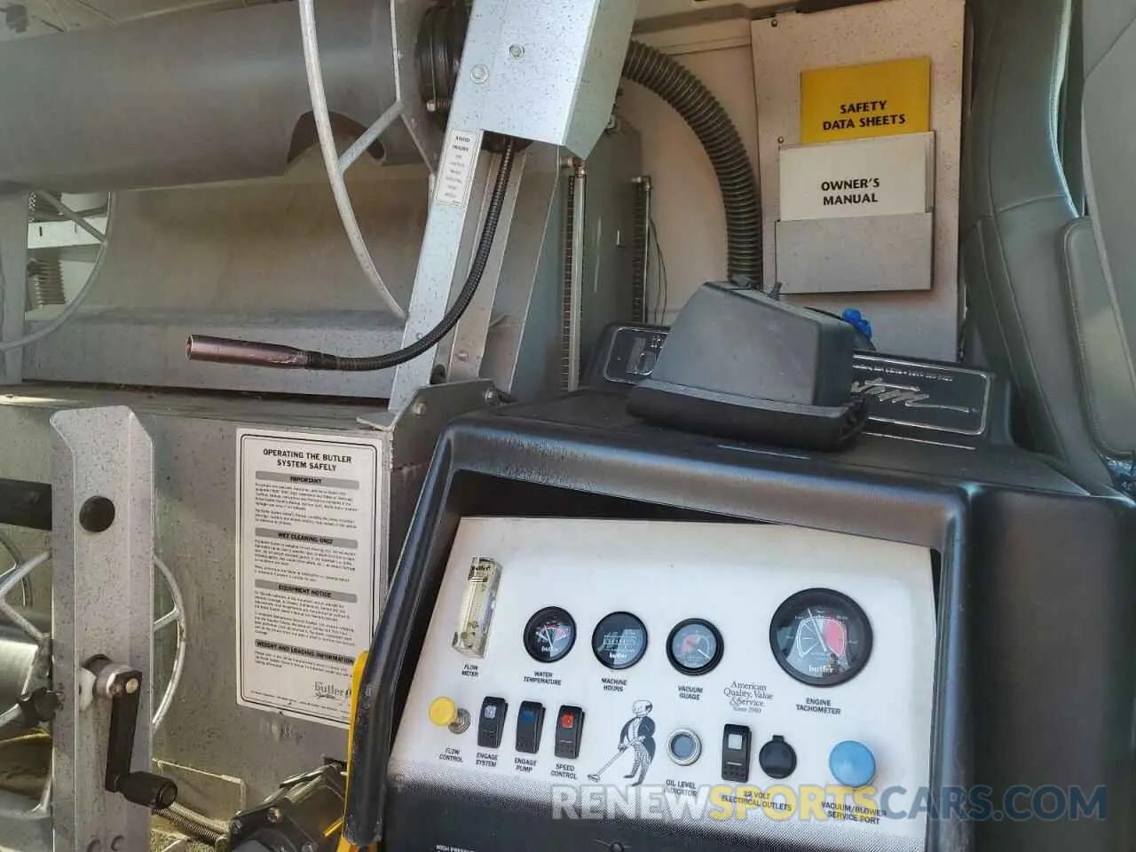 11 fotografías del automóvil dañado 1GCWGAFG8K1306649 CHEVROLET EXPRESS 2019