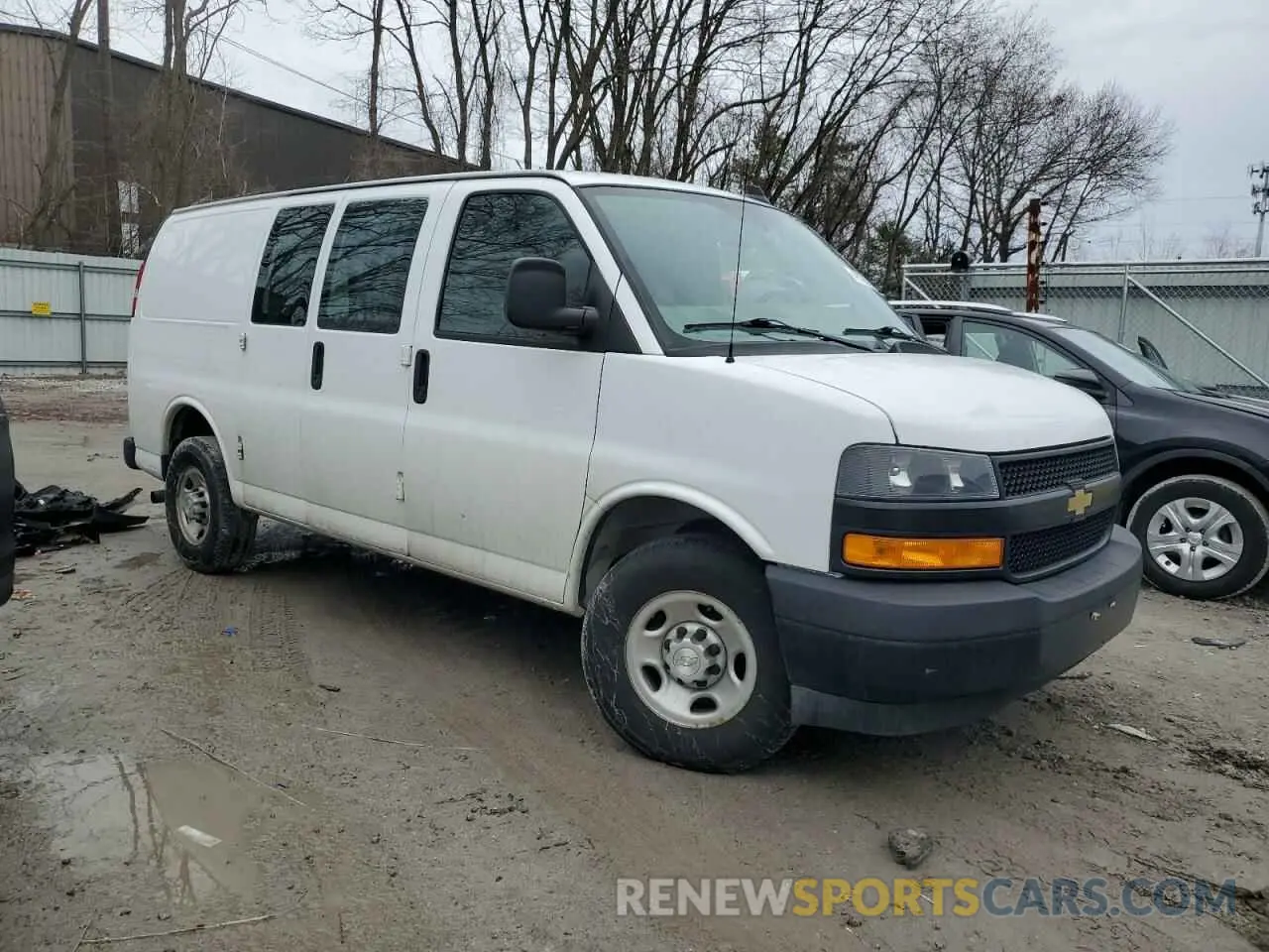 4 fotografías del automóvil dañado 1GCWGAFP7K1166738 CHEVROLET EXPRESS 2019