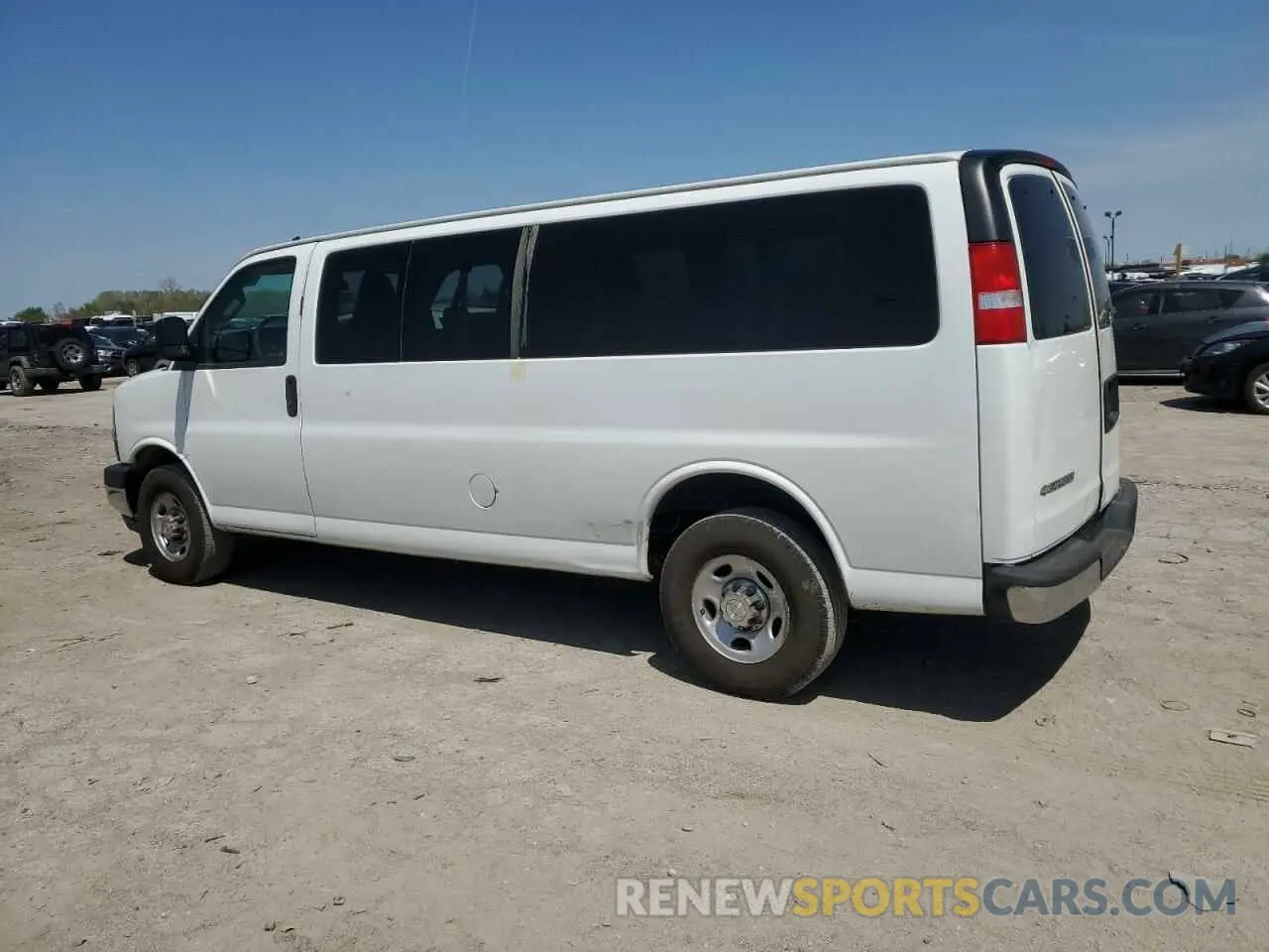 2 fotografías del automóvil dañado 1GAZGPFP1L1268224 CHEVROLET EXPRESS 2020
