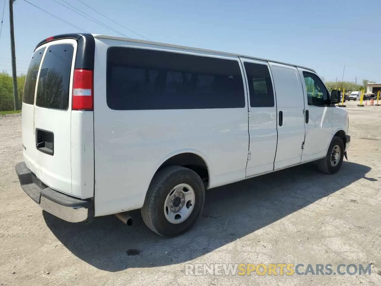 3 fotografías del automóvil dañado 1GAZGPFP1L1268224 CHEVROLET EXPRESS 2020