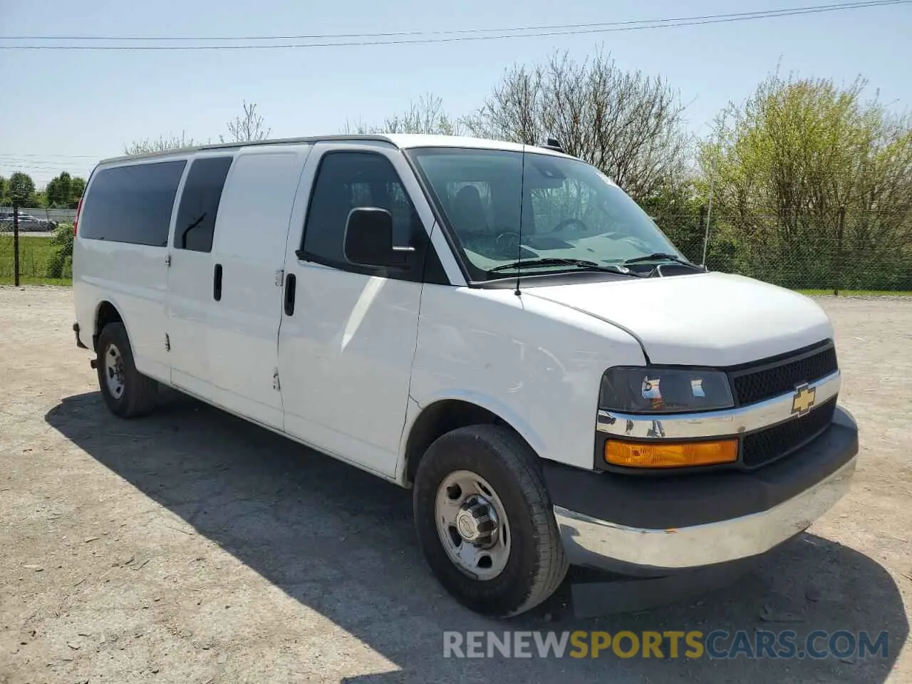 4 fotografías del automóvil dañado 1GAZGPFP1L1268224 CHEVROLET EXPRESS 2020
