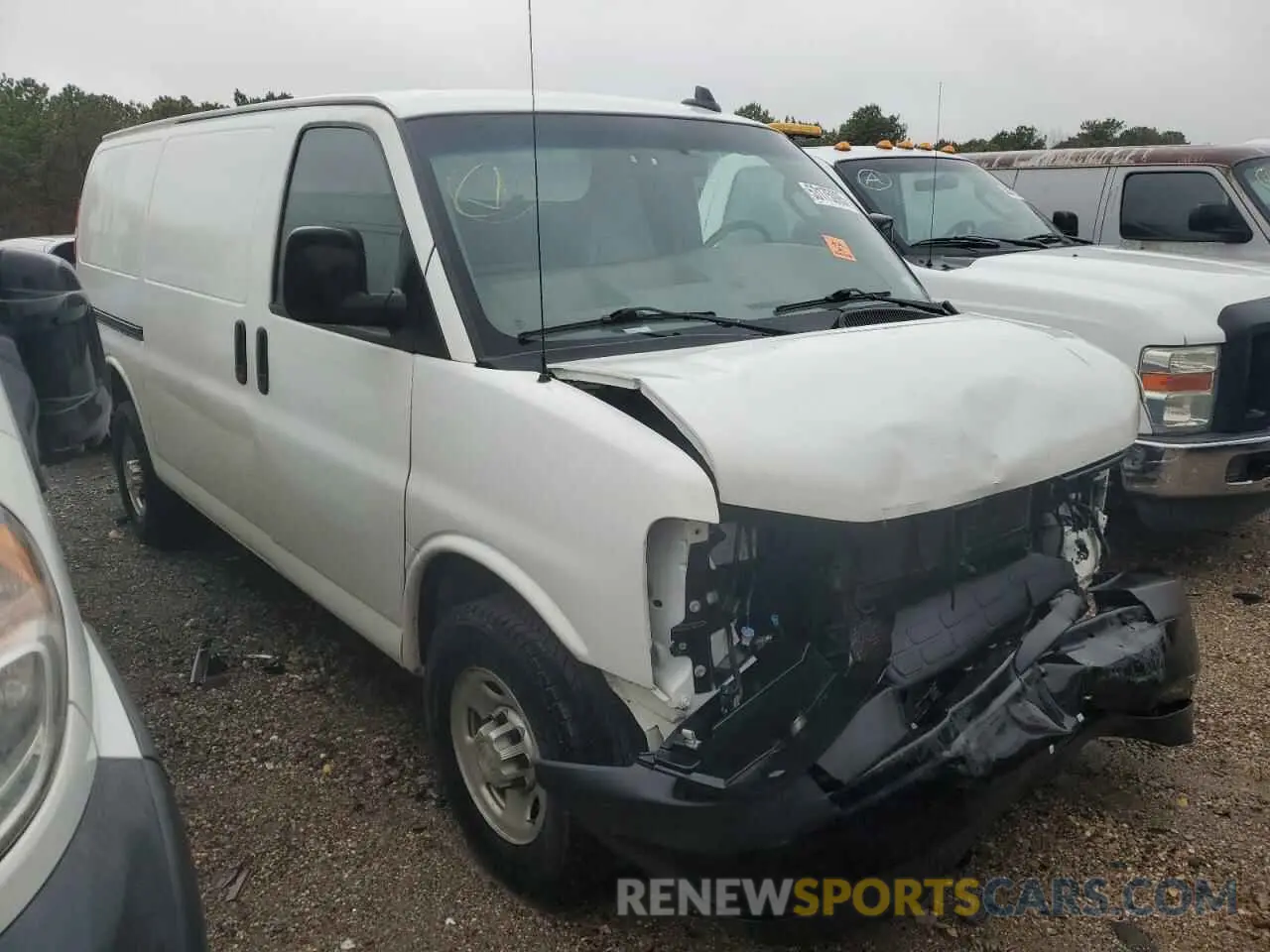 4 fotografías del automóvil dañado 1GCWGAFG3L1147914 CHEVROLET EXPRESS 2020