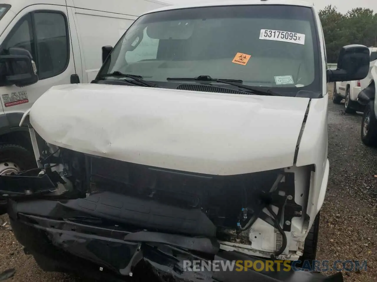 5 fotografías del automóvil dañado 1GCWGAFG3L1147914 CHEVROLET EXPRESS 2020