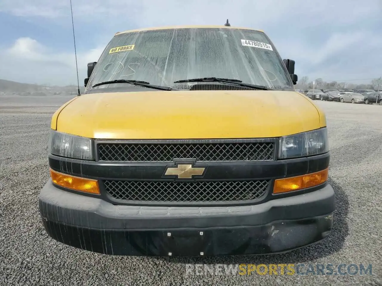 5 fotografías del automóvil dañado 1GCWGAFPXL1226464 CHEVROLET EXPRESS 2020