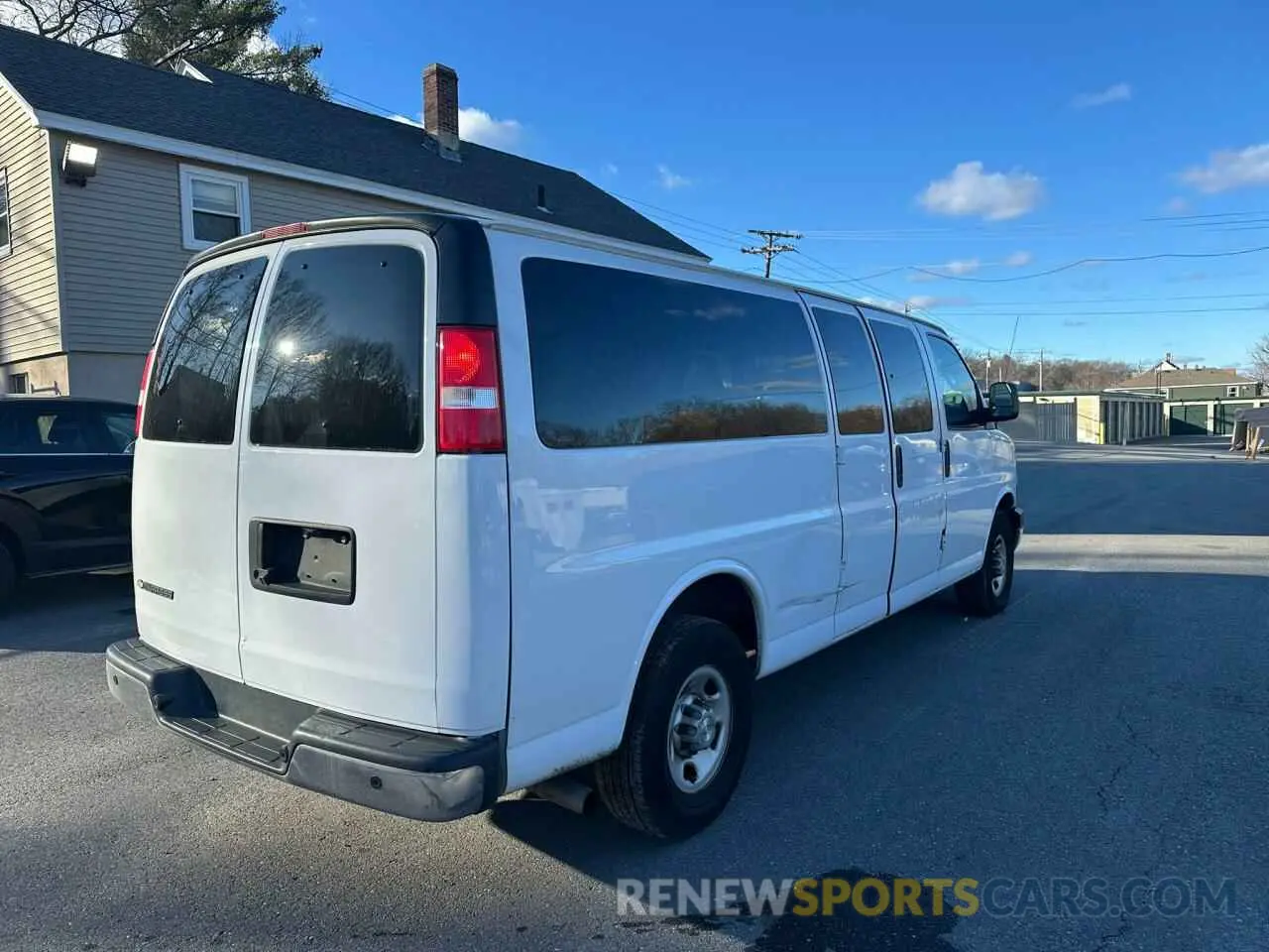 3 fotografías del automóvil dañado 1GAZGNFPXM1170072 CHEVROLET EXPRESS 2021