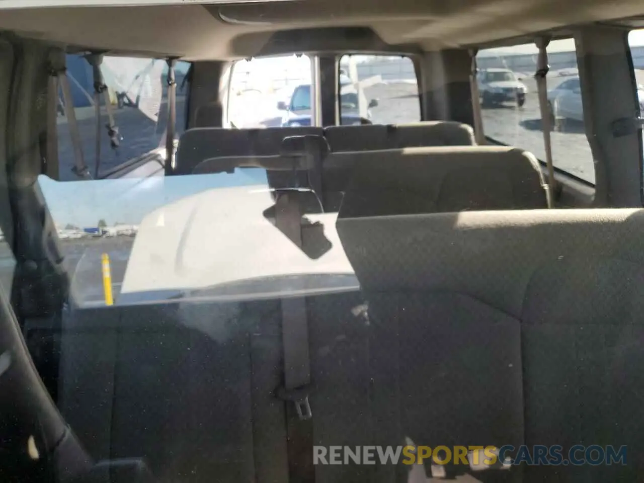 10 fotografías del automóvil dañado 1GAZGPFP5M1222896 CHEVROLET EXPRESS 2021