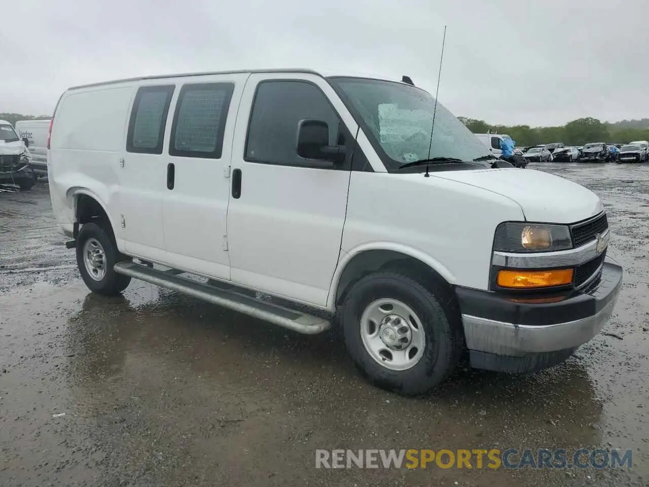 4 fotografías del automóvil dañado 1GCWGAF78M1259125 CHEVROLET EXPRESS 2021