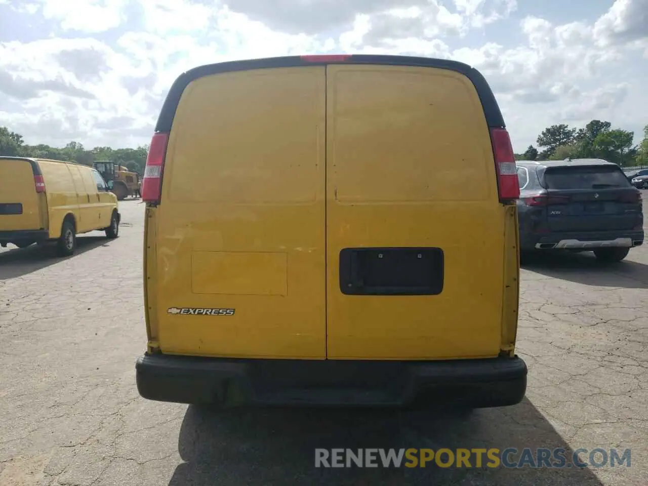 6 fotografías del automóvil dañado 1GCWGAFP8M1166279 CHEVROLET EXPRESS 2021