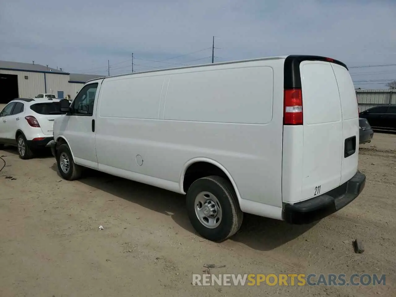 2 fotografías del automóvil dañado 1GCWGBFP2M1305053 CHEVROLET EXPRESS 2021