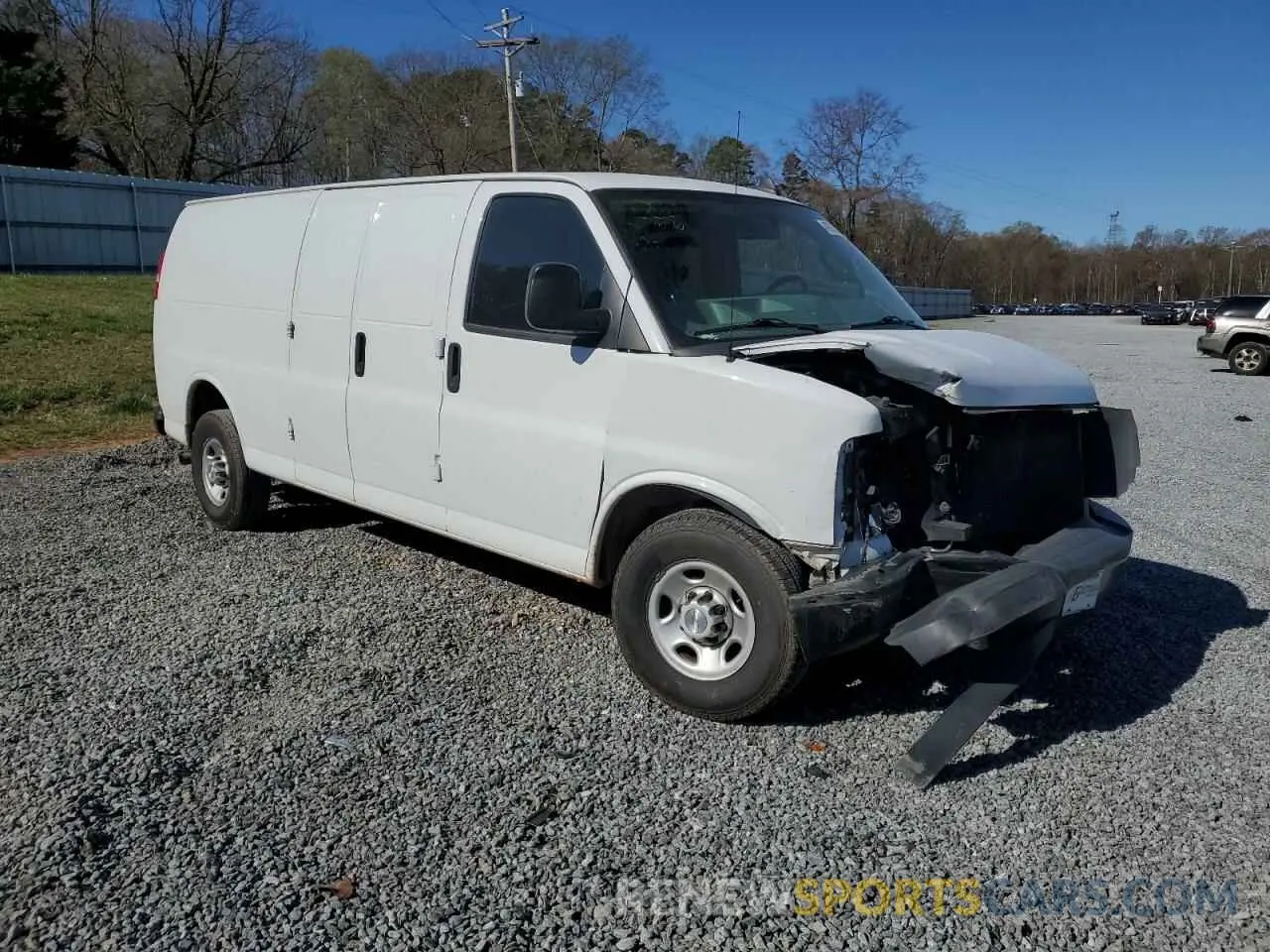 4 fotografías del automóvil dañado 1GCWGBFP9M1229797 CHEVROLET EXPRESS 2021