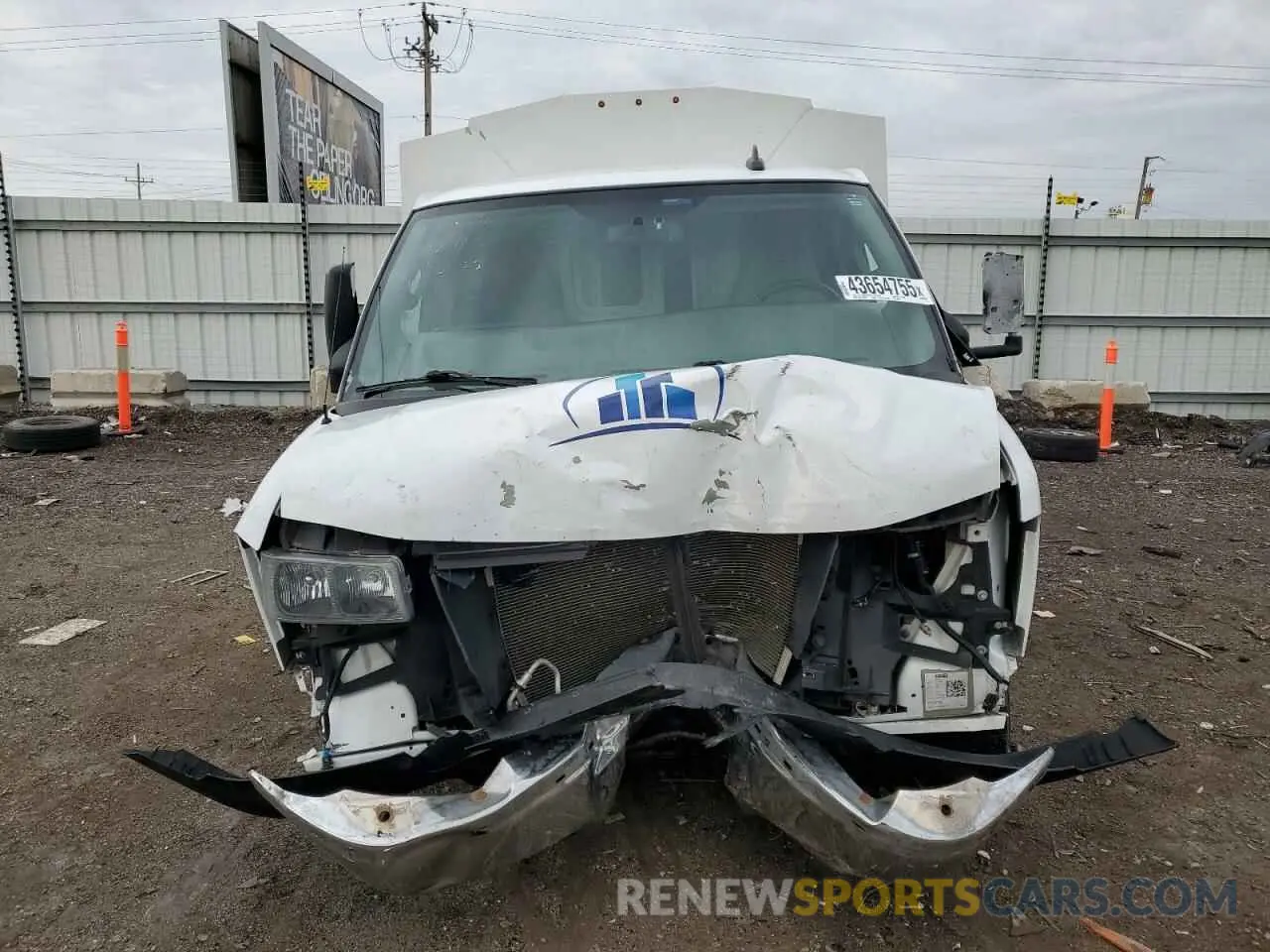 5 fotografías del automóvil dañado 1HA0GRF72MN004060 CHEVROLET EXPRESS 2021