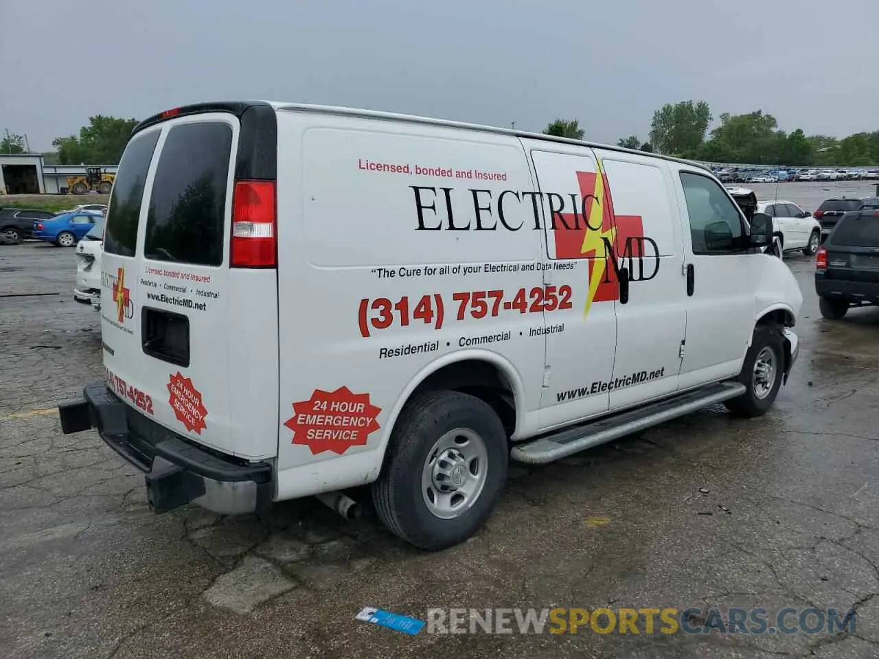 3 fotografías del automóvil dañado 1GCWGAFP1N1177920 CHEVROLET EXPRESS 2022