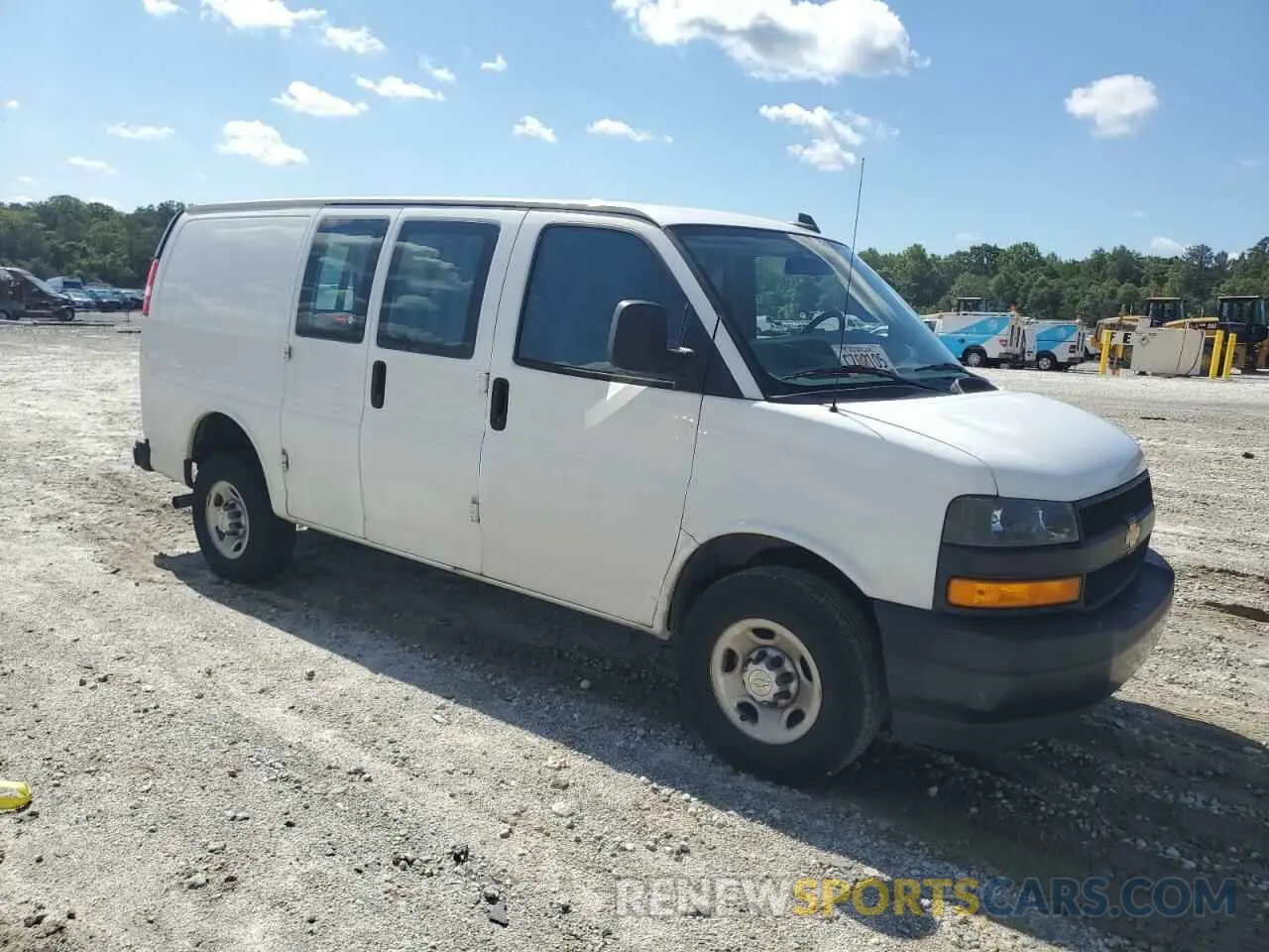 4 fotografías del automóvil dañado 1GCWGAFPXN1217329 CHEVROLET EXPRESS 2022