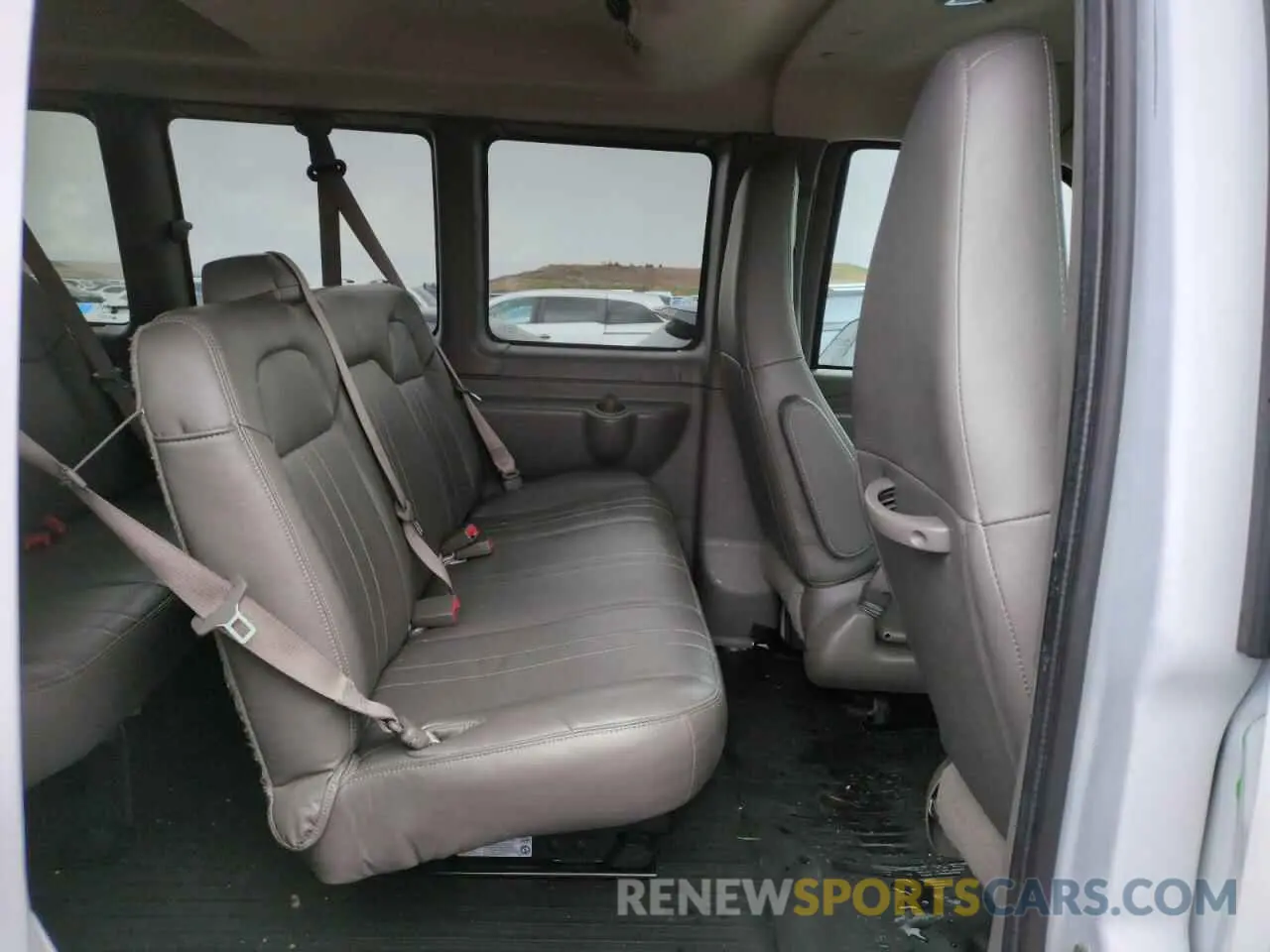 11 fotografías del automóvil dañado 1GAWGEFP4P1211318 CHEVROLET EXPRESS 2023