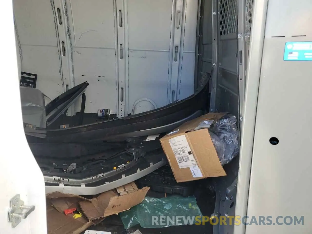 11 fotografías del automóvil dañado 1GCWGAFP5P1180905 CHEVROLET EXPRESS 2023