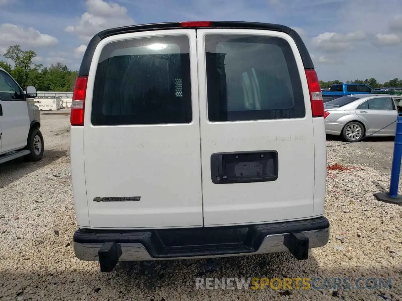 6 fotografías del automóvil dañado 1GCWGAFPXP1197666 CHEVROLET EXPRESS 2023