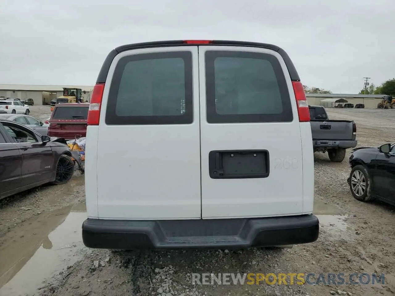 6 fotografías del automóvil dañado 1GCWGAFPXP1224672 CHEVROLET EXPRESS 2023