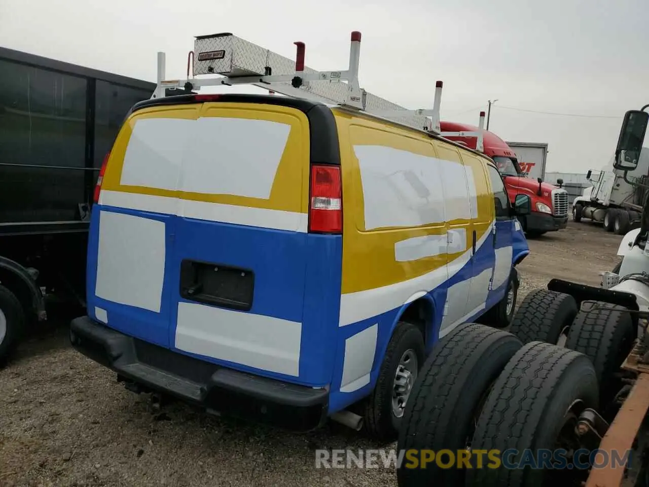 3 fotografías del automóvil dañado 1GCZGGFP3P1112683 CHEVROLET EXPRESS 2023