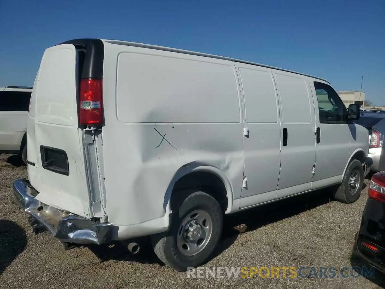 3 fotografías del automóvil dañado 1GCWGAF76R1103432 CHEVROLET EXPRESS 2024