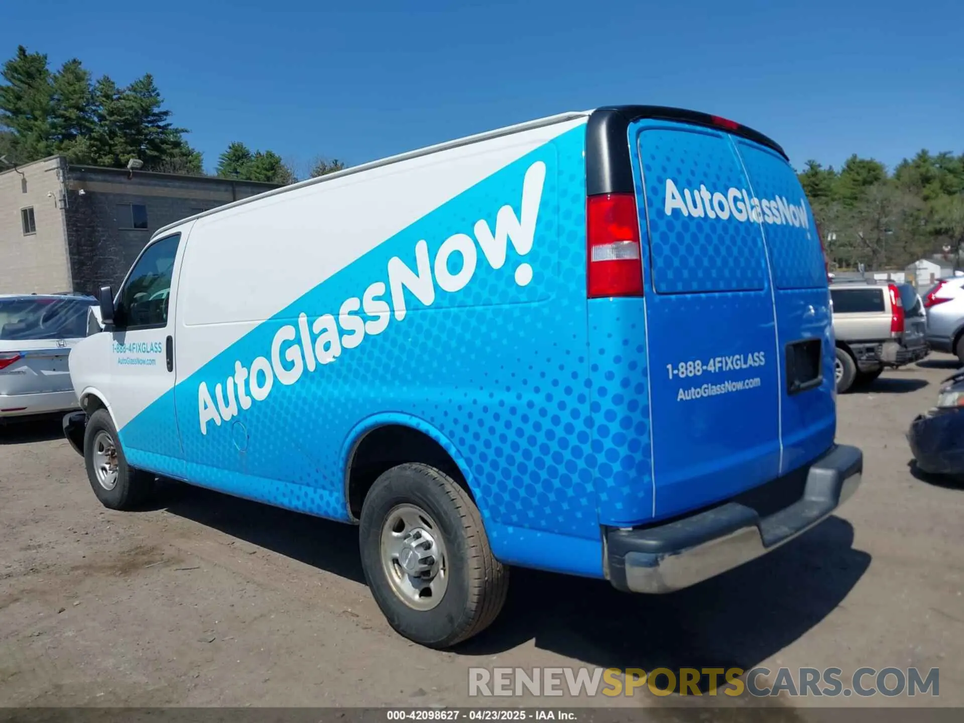 14 fotografías del automóvil dañado 1GCWGAFG5K1255093 CHEVROLET EXPRESS 2500 2019