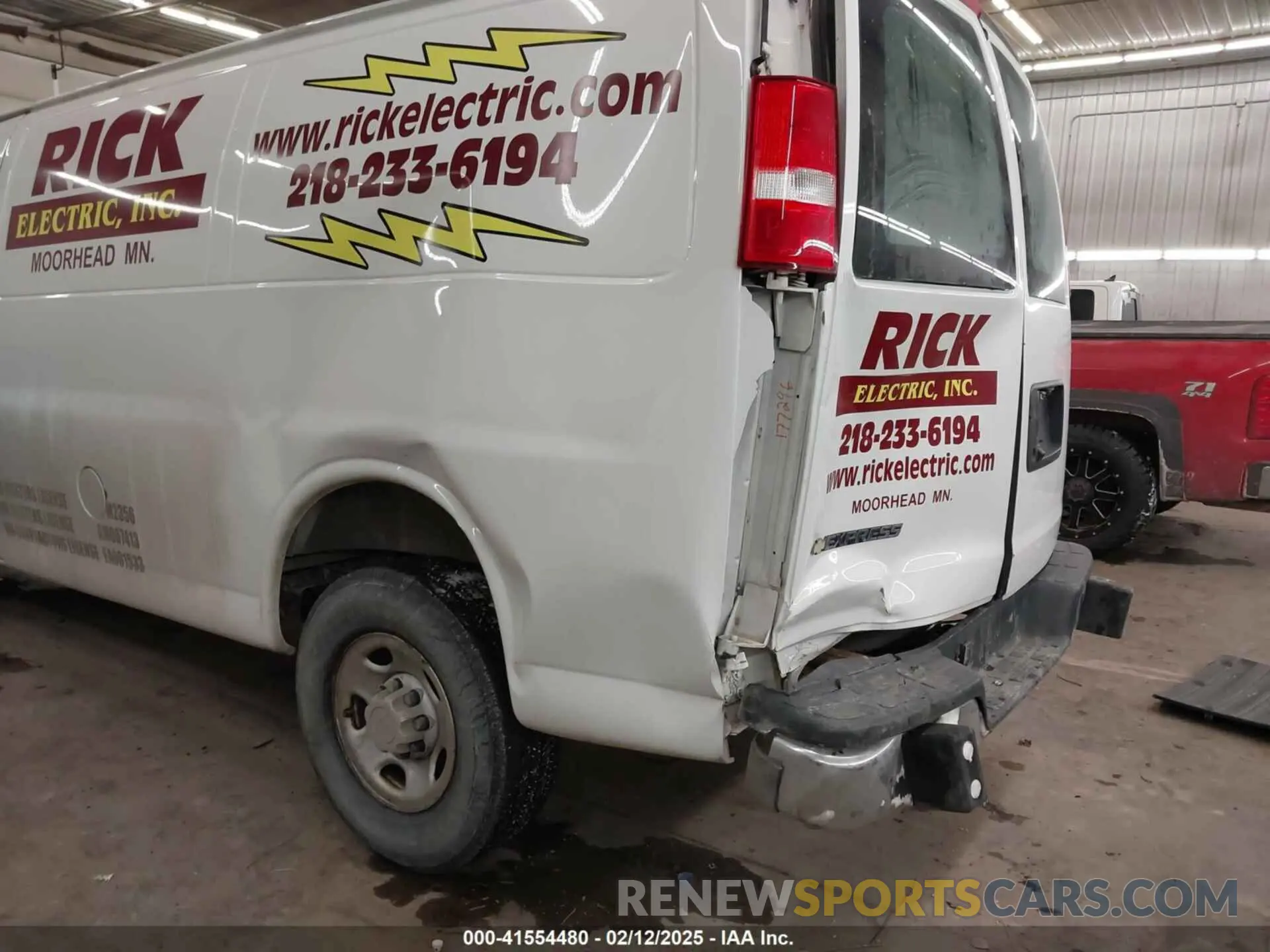 6 fotografías del automóvil dañado 1GCWGAFG5K1321545 CHEVROLET EXPRESS 2500 2019
