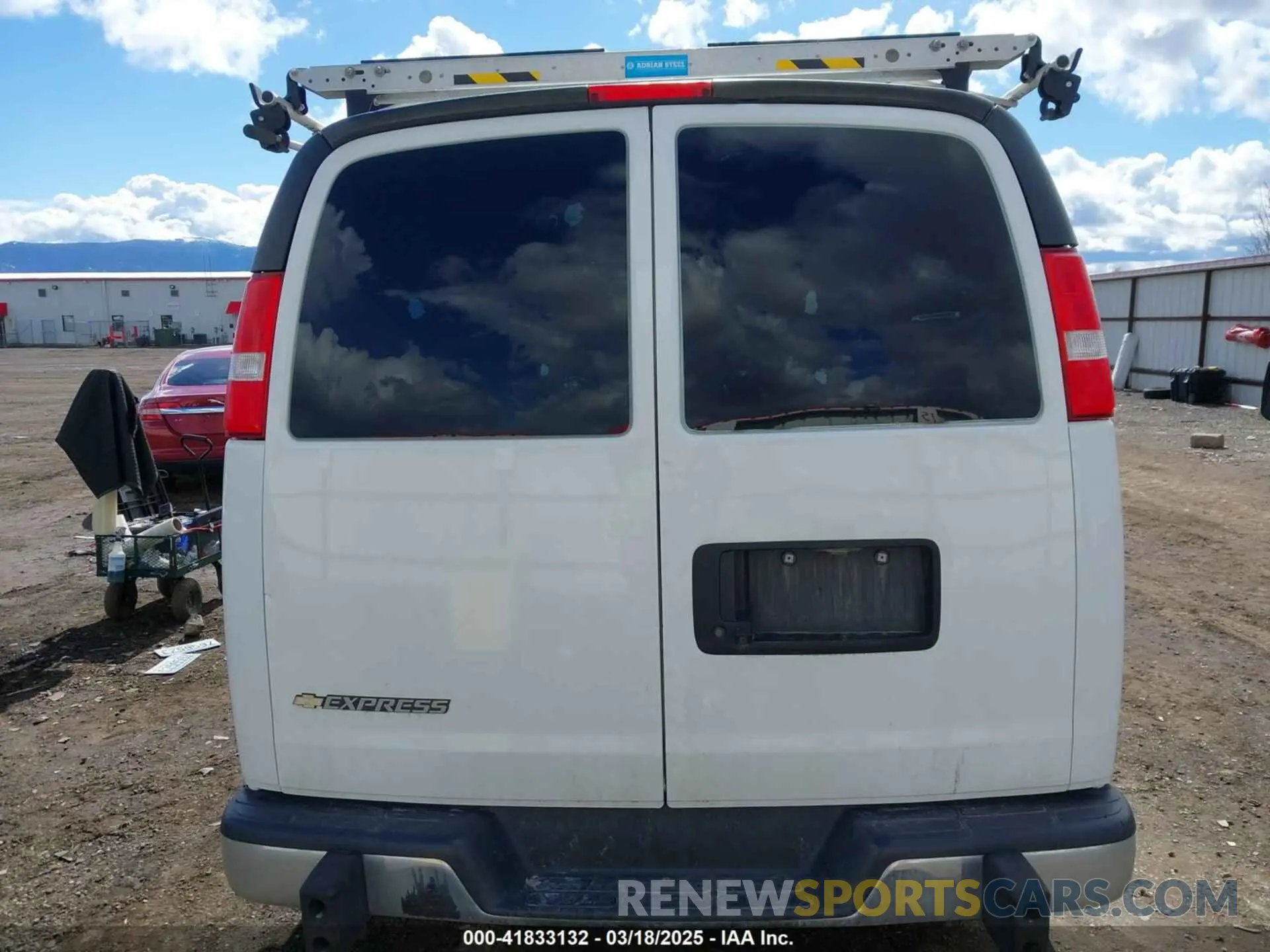 16 fotografías del automóvil dañado 1GCWGAFG5K1341990 CHEVROLET EXPRESS 2500 2019