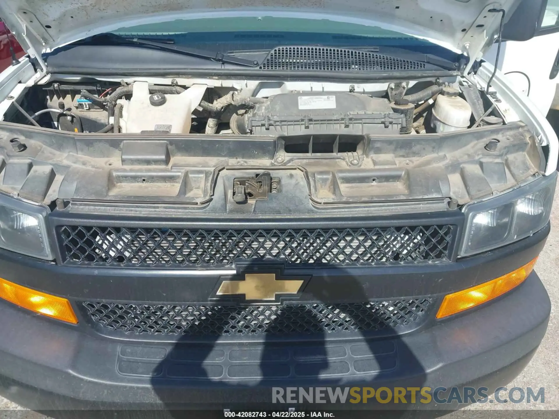10 fotografías del automóvil dañado 1GCWGAFP6K1173549 CHEVROLET EXPRESS 2500 2019