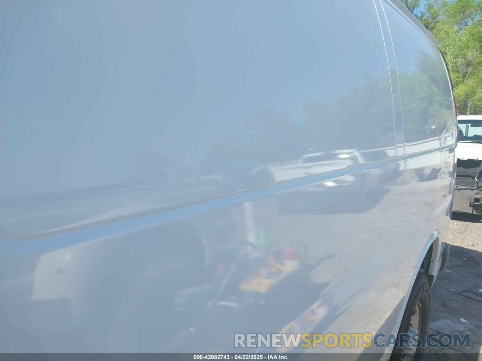 6 fotografías del automóvil dañado 1GCWGAFP6K1173549 CHEVROLET EXPRESS 2500 2019