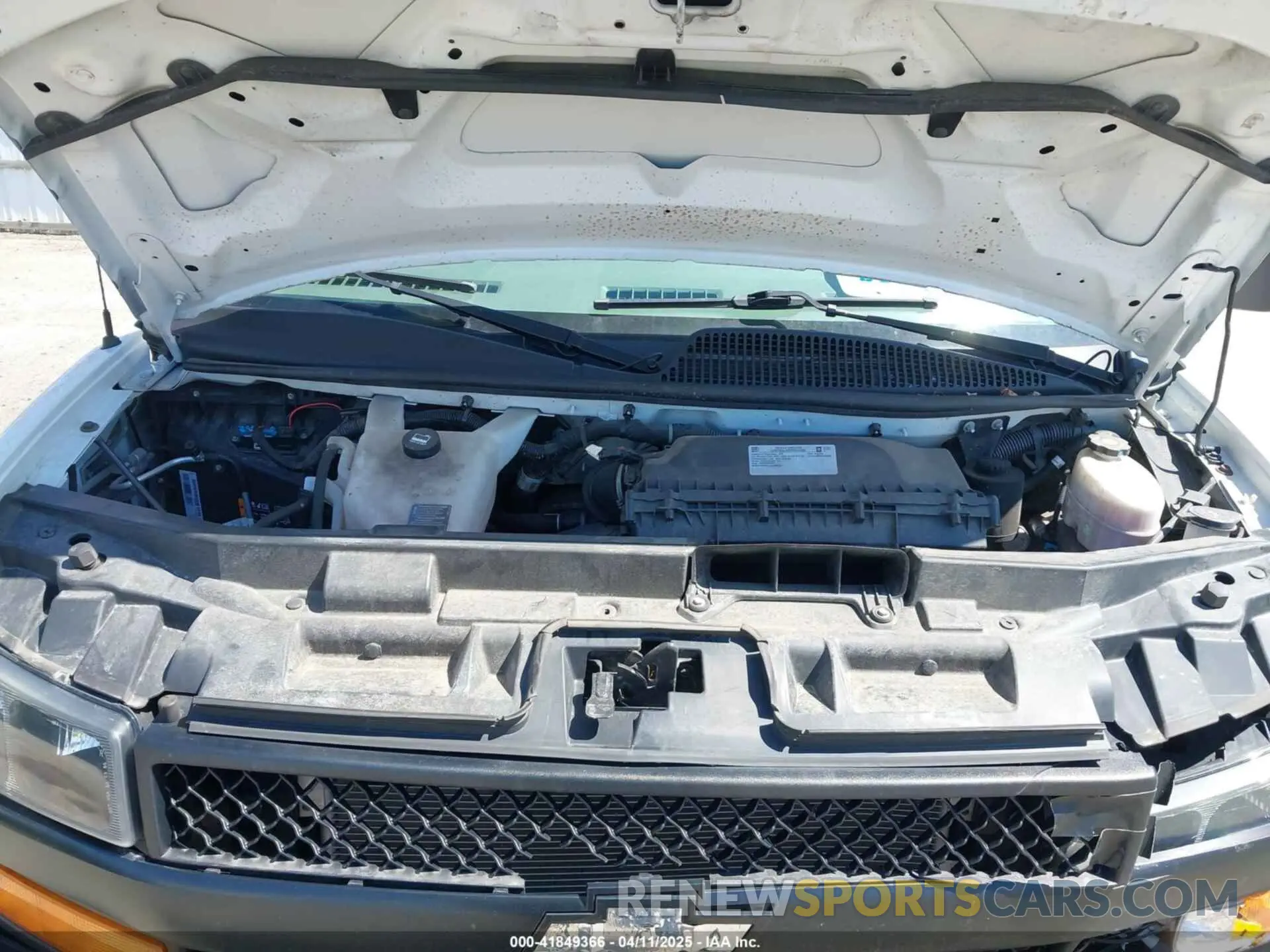 10 fotografías del automóvil dañado 1GCWGAFP6K1240800 CHEVROLET EXPRESS 2500 2019