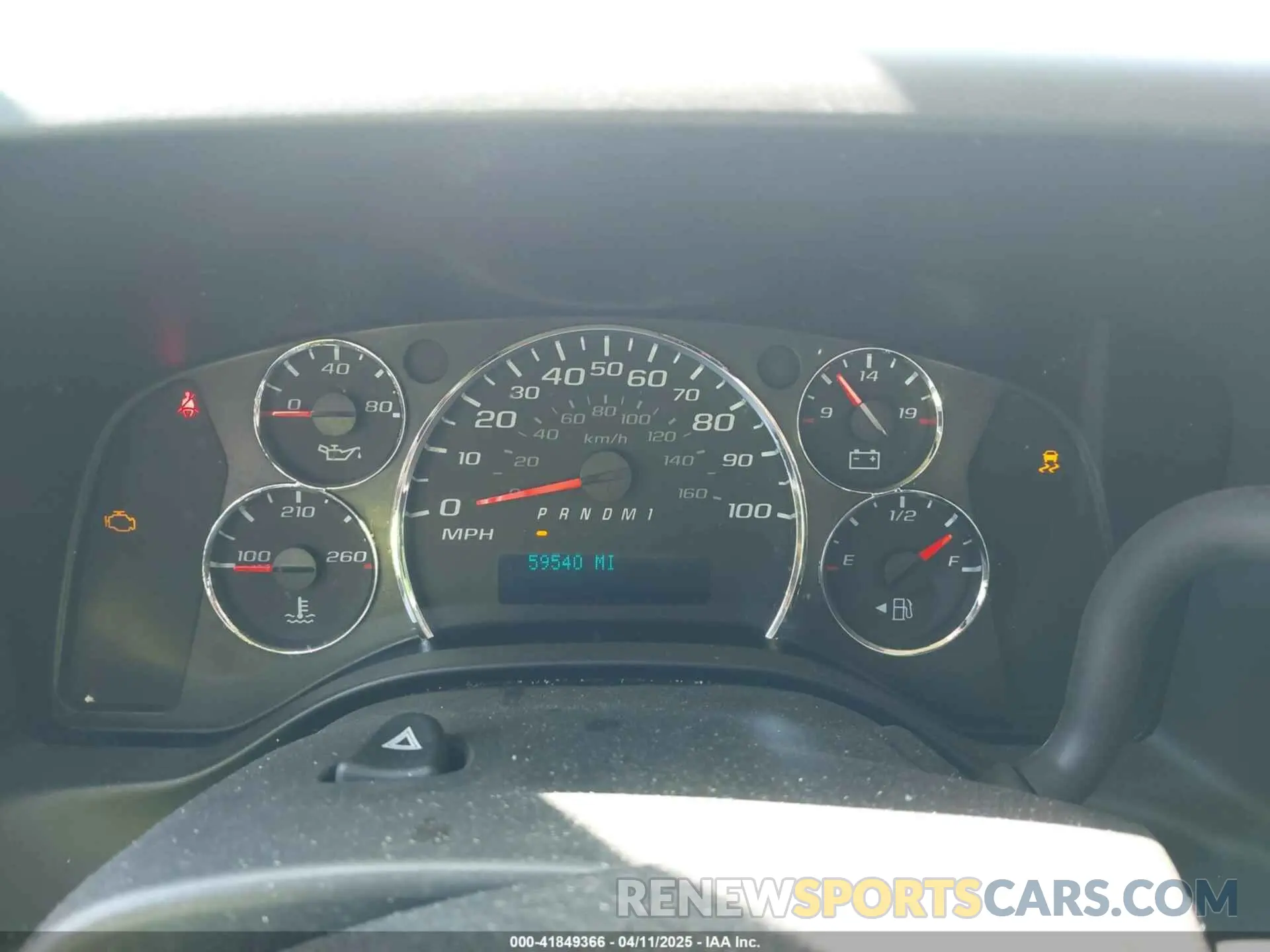 7 fotografías del automóvil dañado 1GCWGAFP6K1240800 CHEVROLET EXPRESS 2500 2019