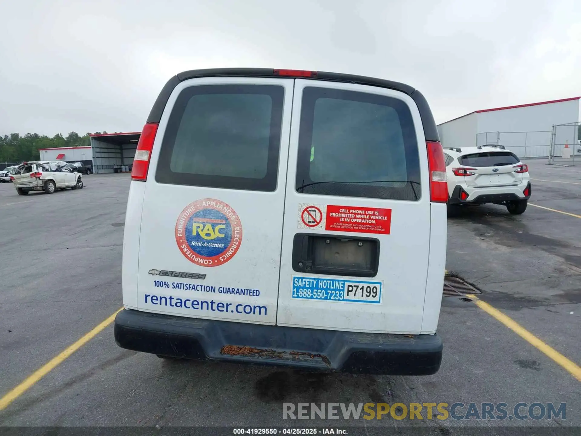 16 fotografías del automóvil dañado 1GCWGAFP7K1370861 CHEVROLET EXPRESS 2500 2019