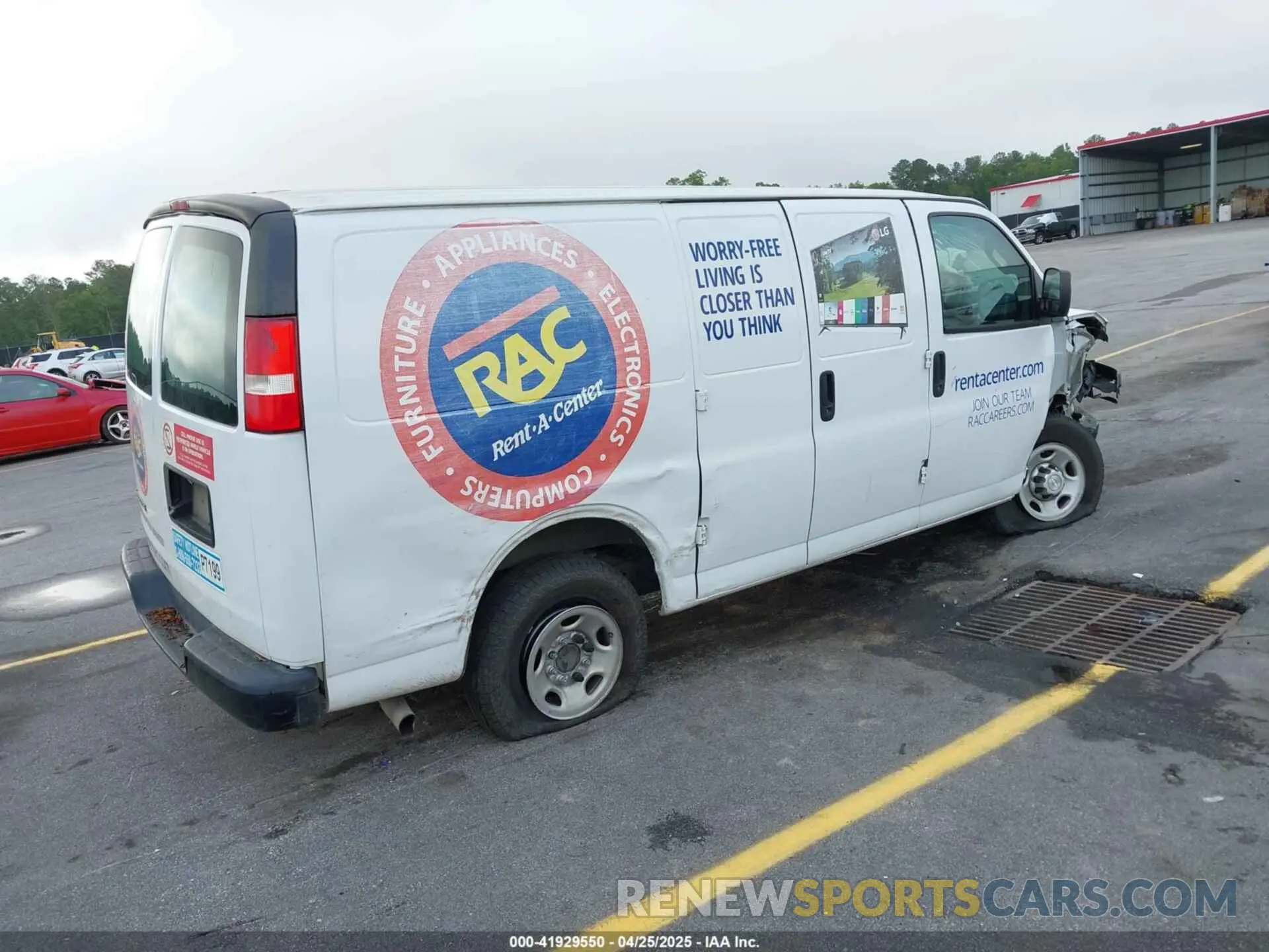 4 fotografías del automóvil dañado 1GCWGAFP7K1370861 CHEVROLET EXPRESS 2500 2019