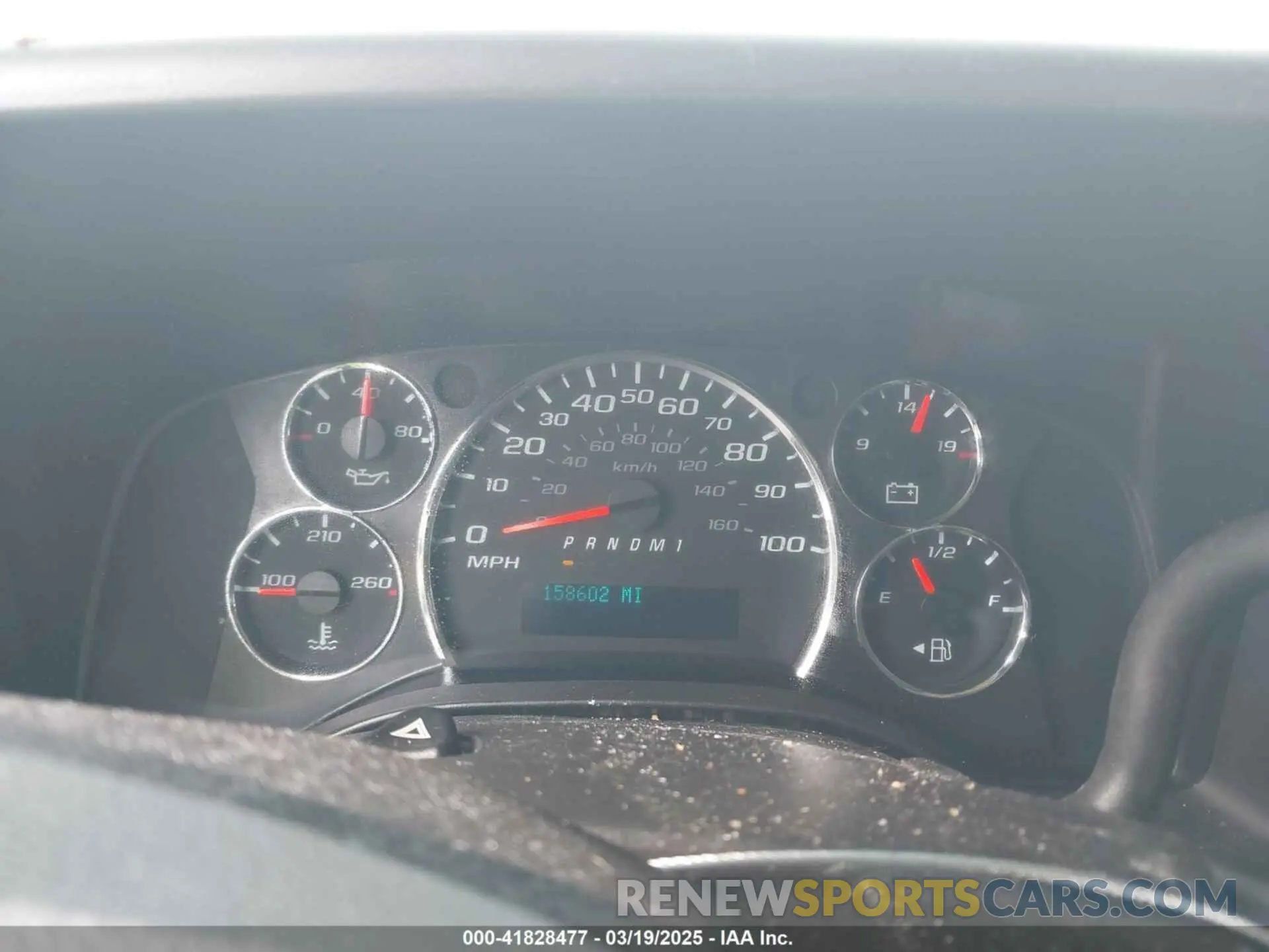 7 fotografías del automóvil dañado 1GCWGAFPXK1364021 CHEVROLET EXPRESS 2500 2019