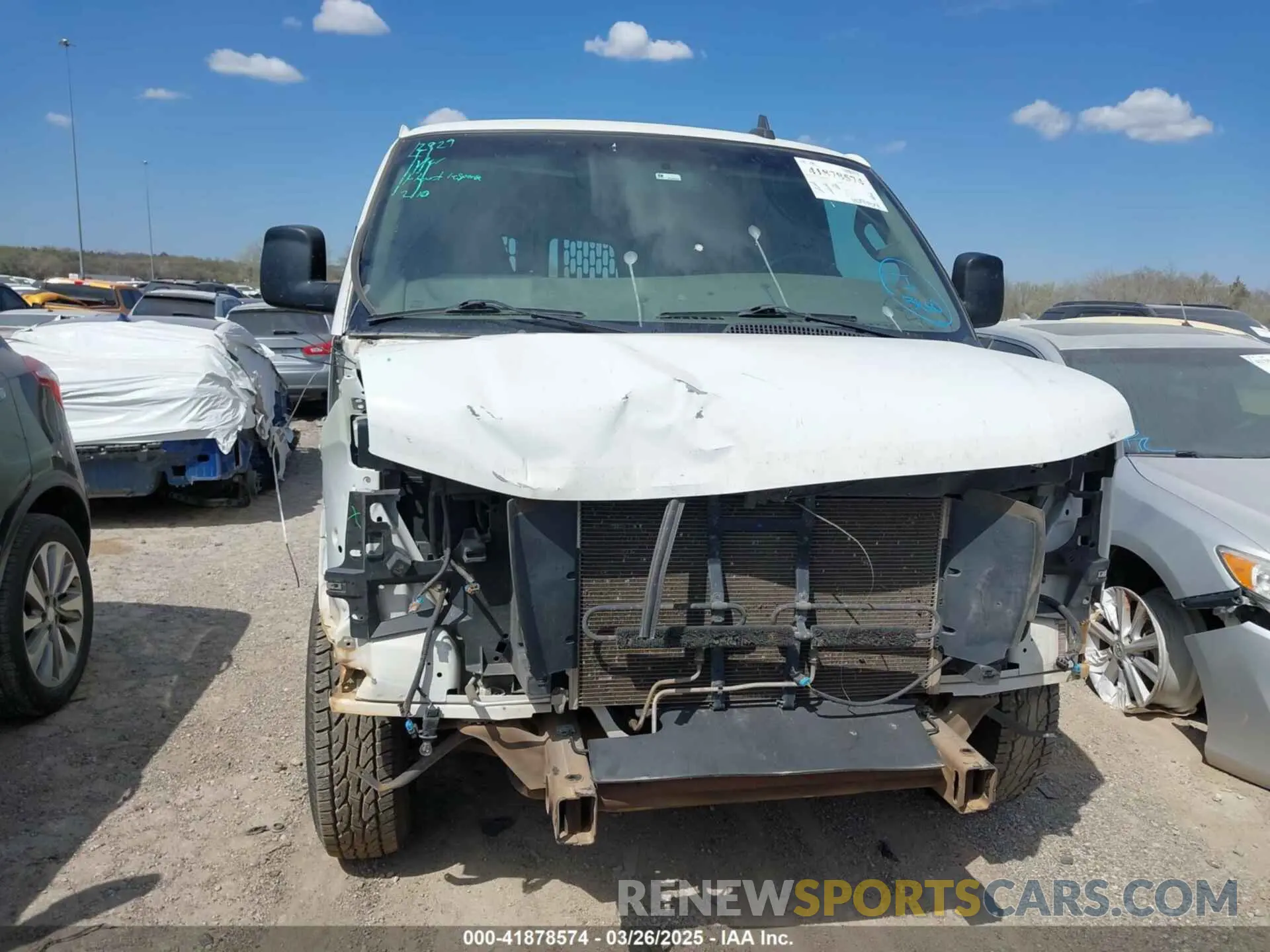 12 fotografías del automóvil dañado 1GCWGBFG3K1195529 CHEVROLET EXPRESS 2500 2019