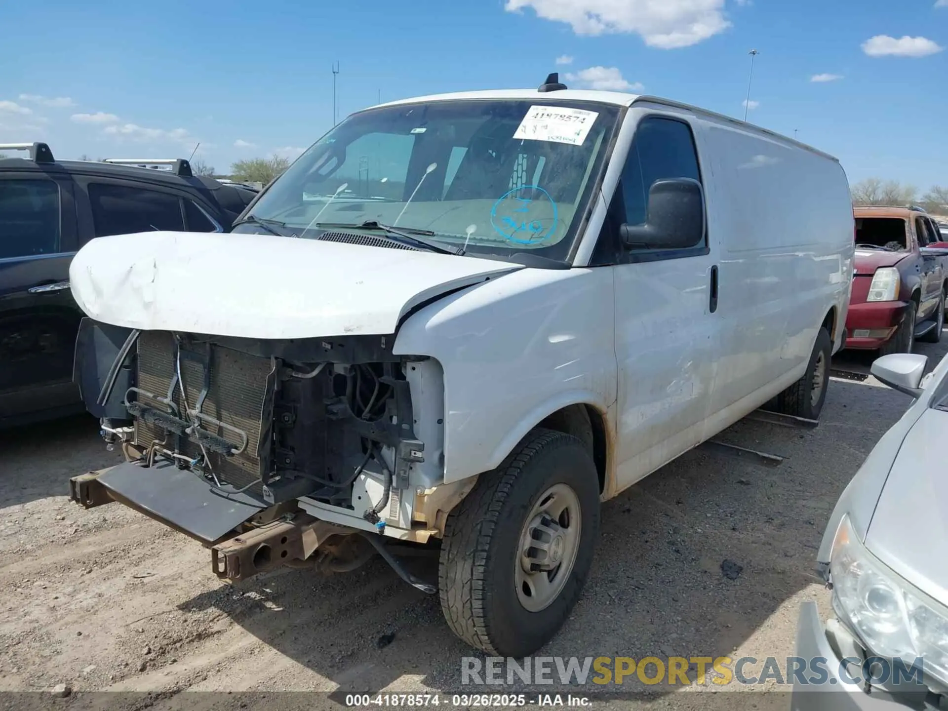 2 fotografías del automóvil dañado 1GCWGBFG3K1195529 CHEVROLET EXPRESS 2500 2019