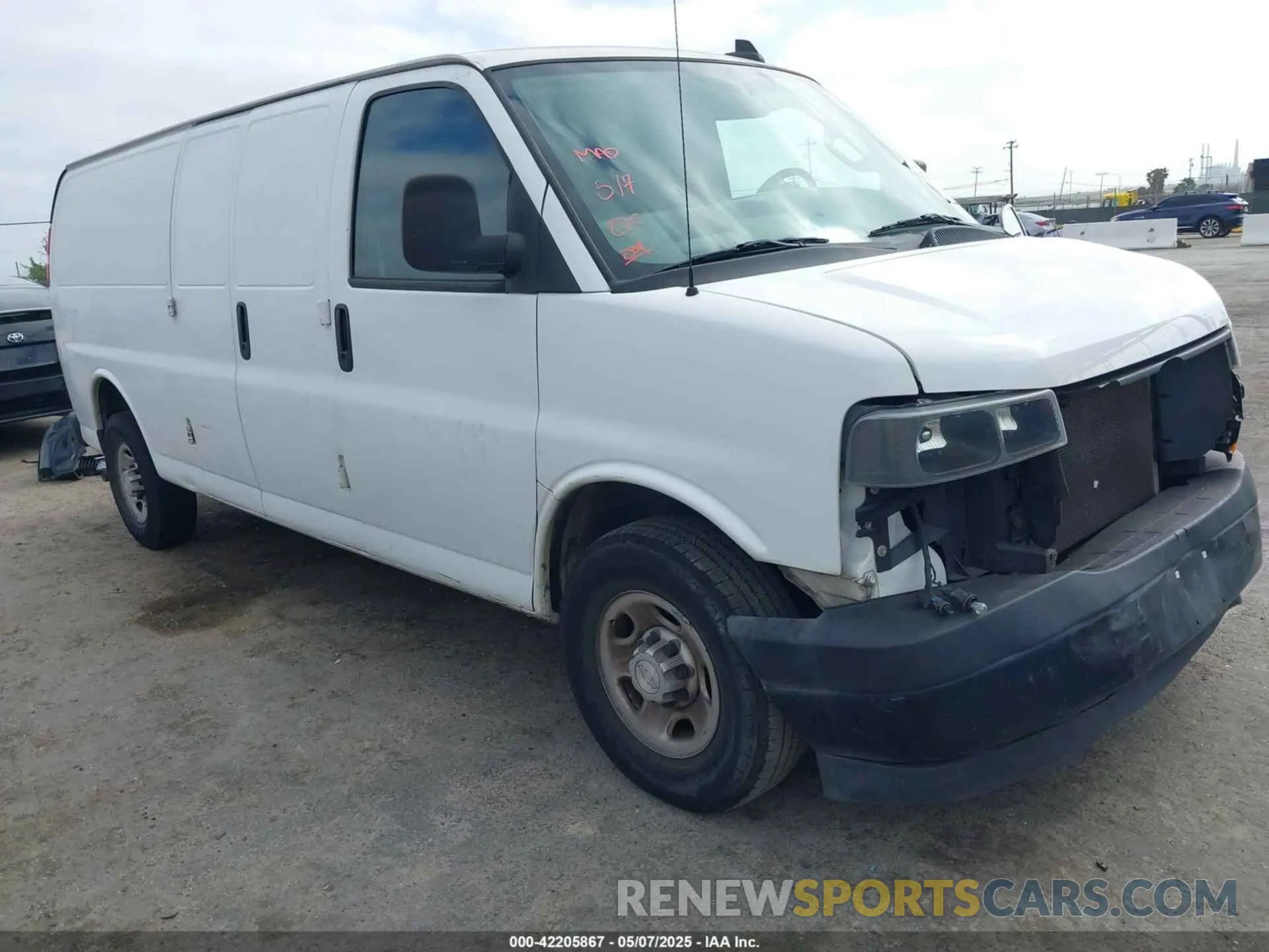 1 fotografías del automóvil dañado 1GCWGBFP4K1183082 CHEVROLET EXPRESS 2500 2019