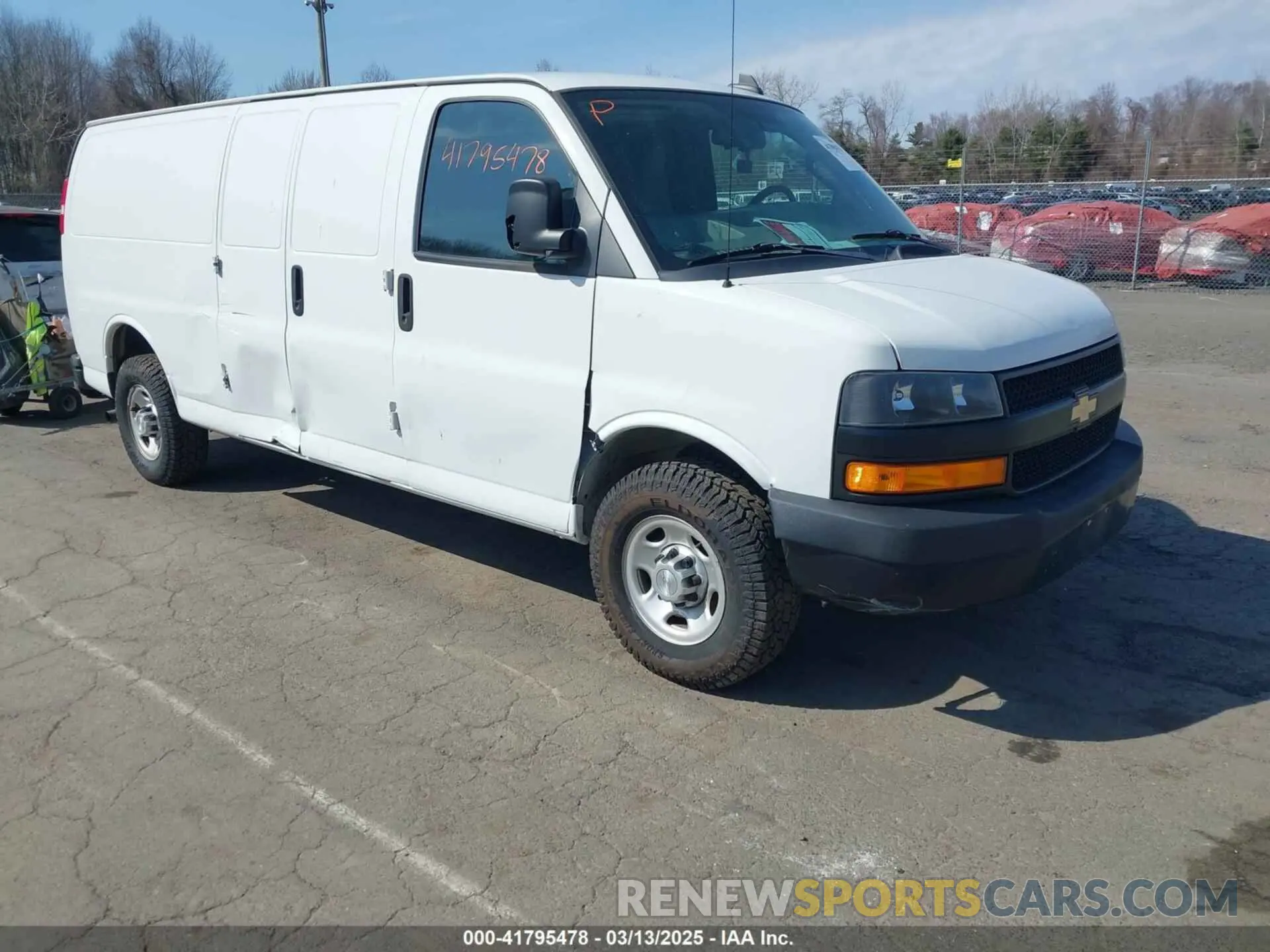 1 fotografías del automóvil dañado 1GCWGBFPXK1186665 CHEVROLET EXPRESS 2500 2019