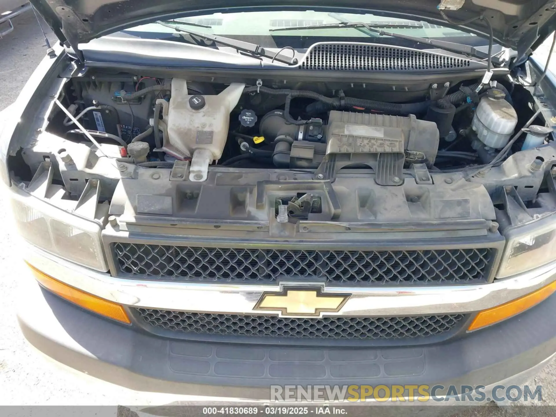 10 fotografías del automóvil dañado 1GAZGPFG0K1239988 CHEVROLET EXPRESS 3500 2019