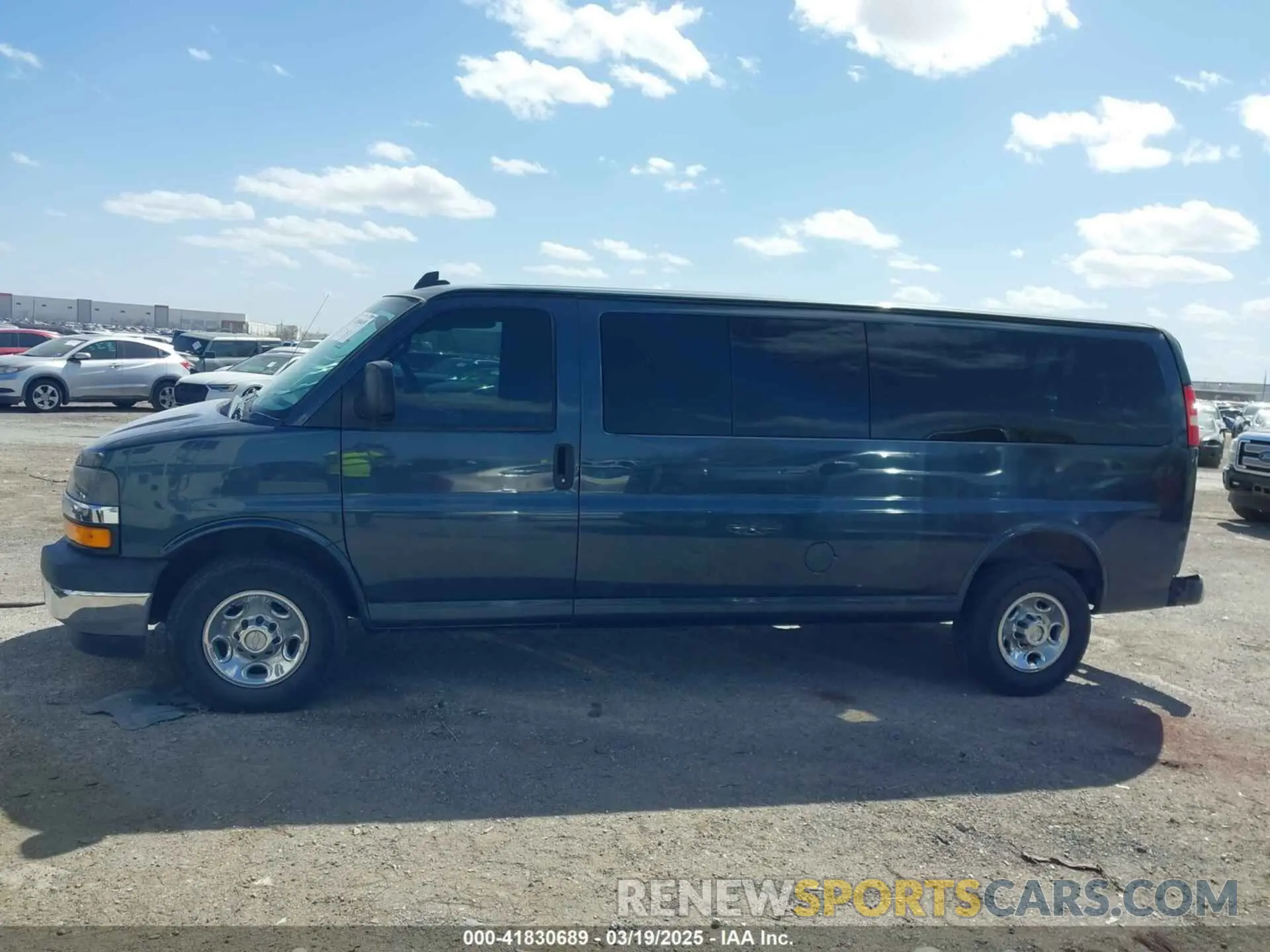 14 fotografías del automóvil dañado 1GAZGPFG0K1239988 CHEVROLET EXPRESS 3500 2019