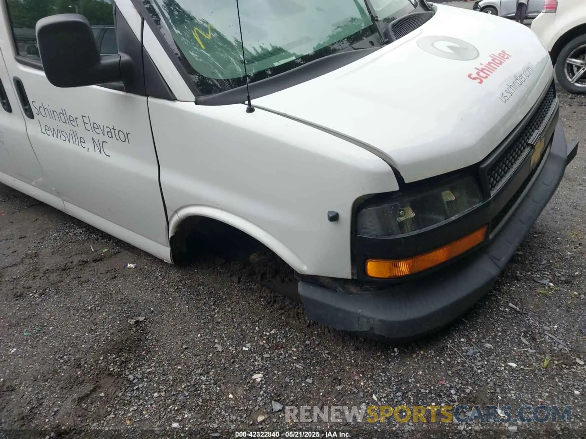 6 fotografías del automóvil dañado 1GCZGGFP9K1332273 CHEVROLET EXPRESS 3500 2019
