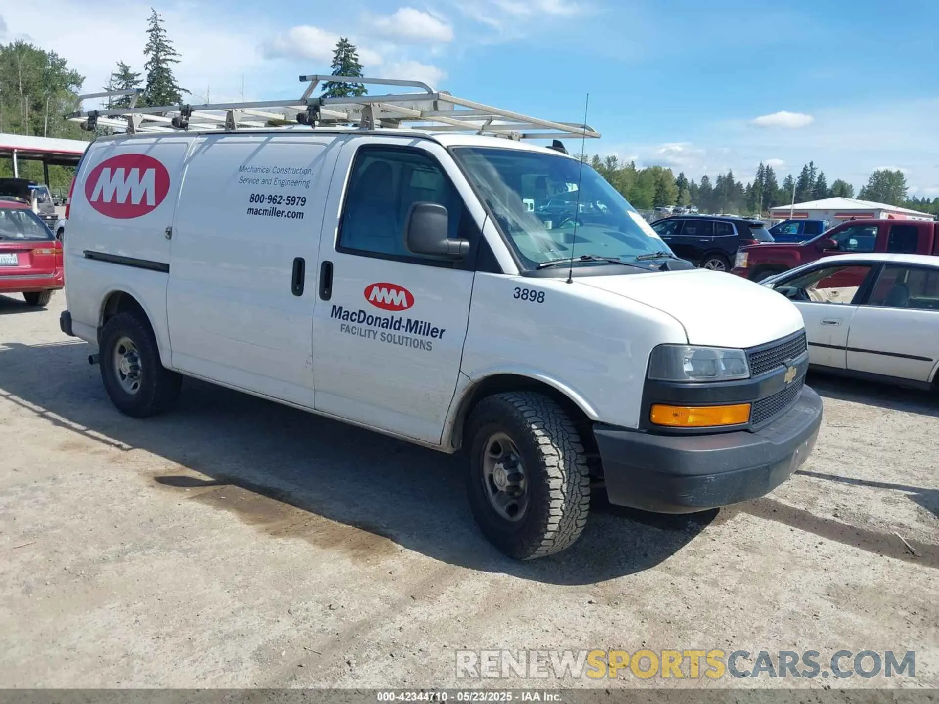 1 fotografías del automóvil dañado 1GCZGGFPXK1175045 CHEVROLET EXPRESS 3500 2019