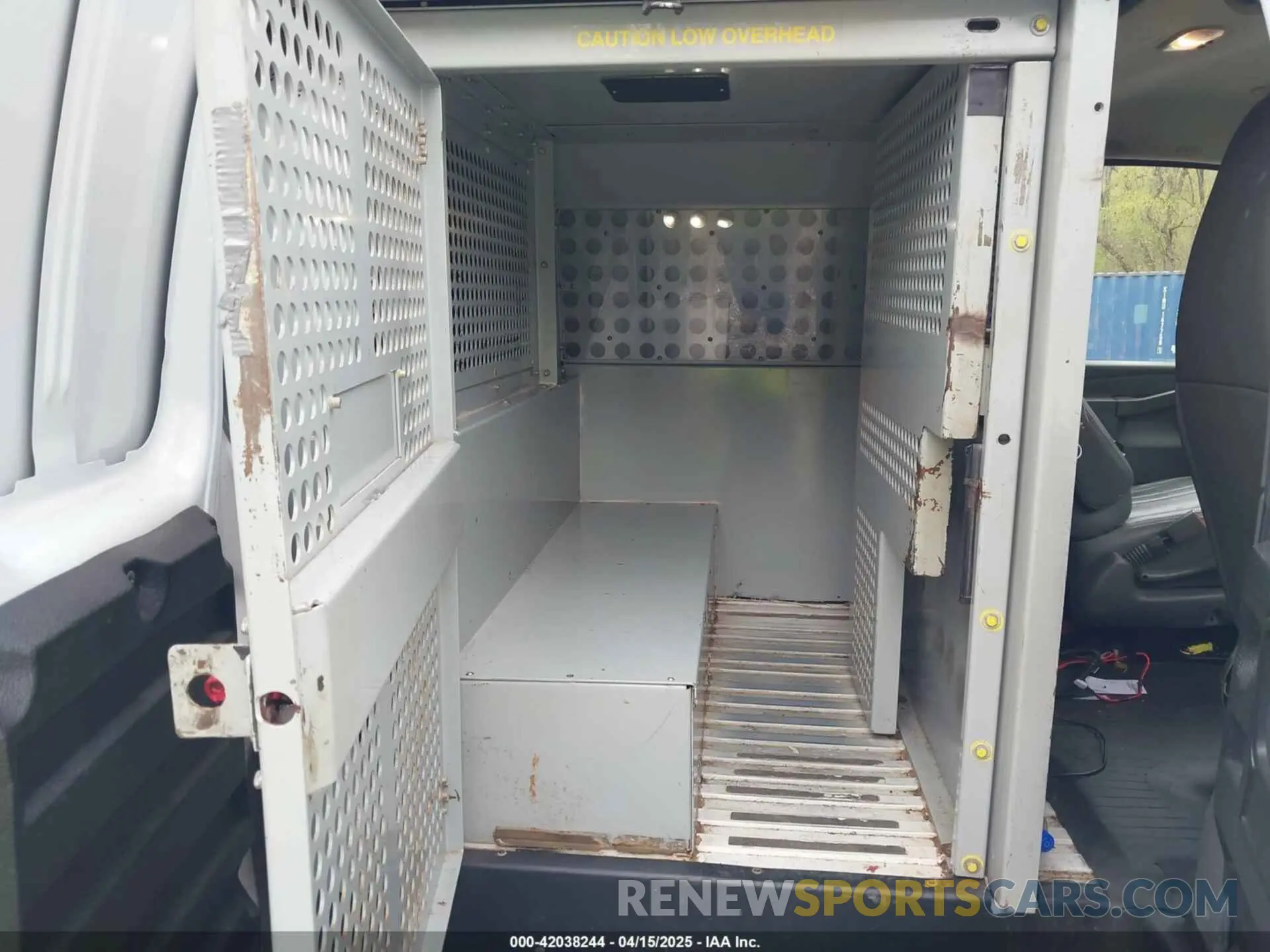 8 fotografías del automóvil dañado 1GCZGHFG7K1209948 CHEVROLET EXPRESS 3500 2019